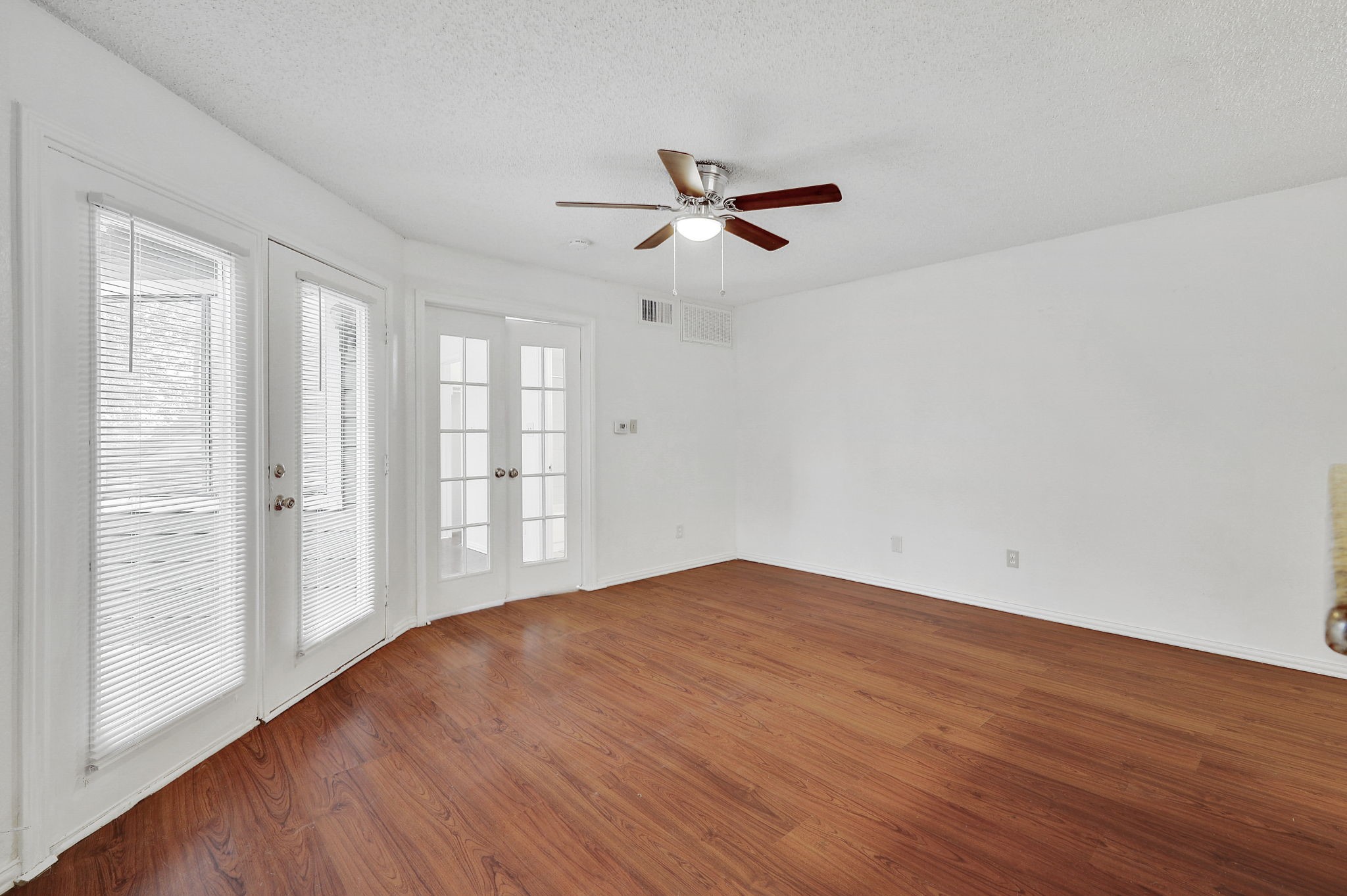 9823 Walnut Street Dallas TX 75243