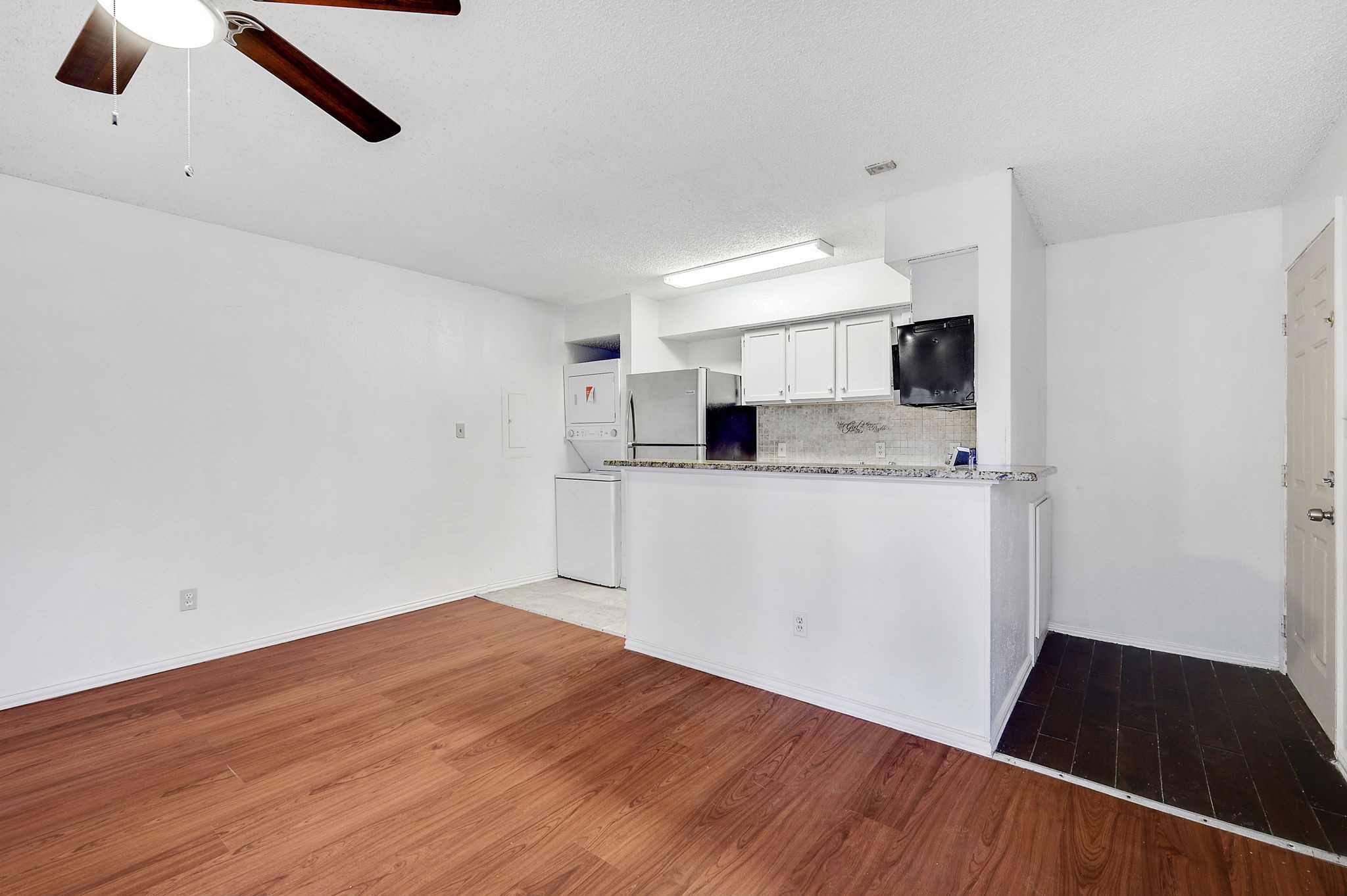 9823 Walnut Street Dallas TX 75243