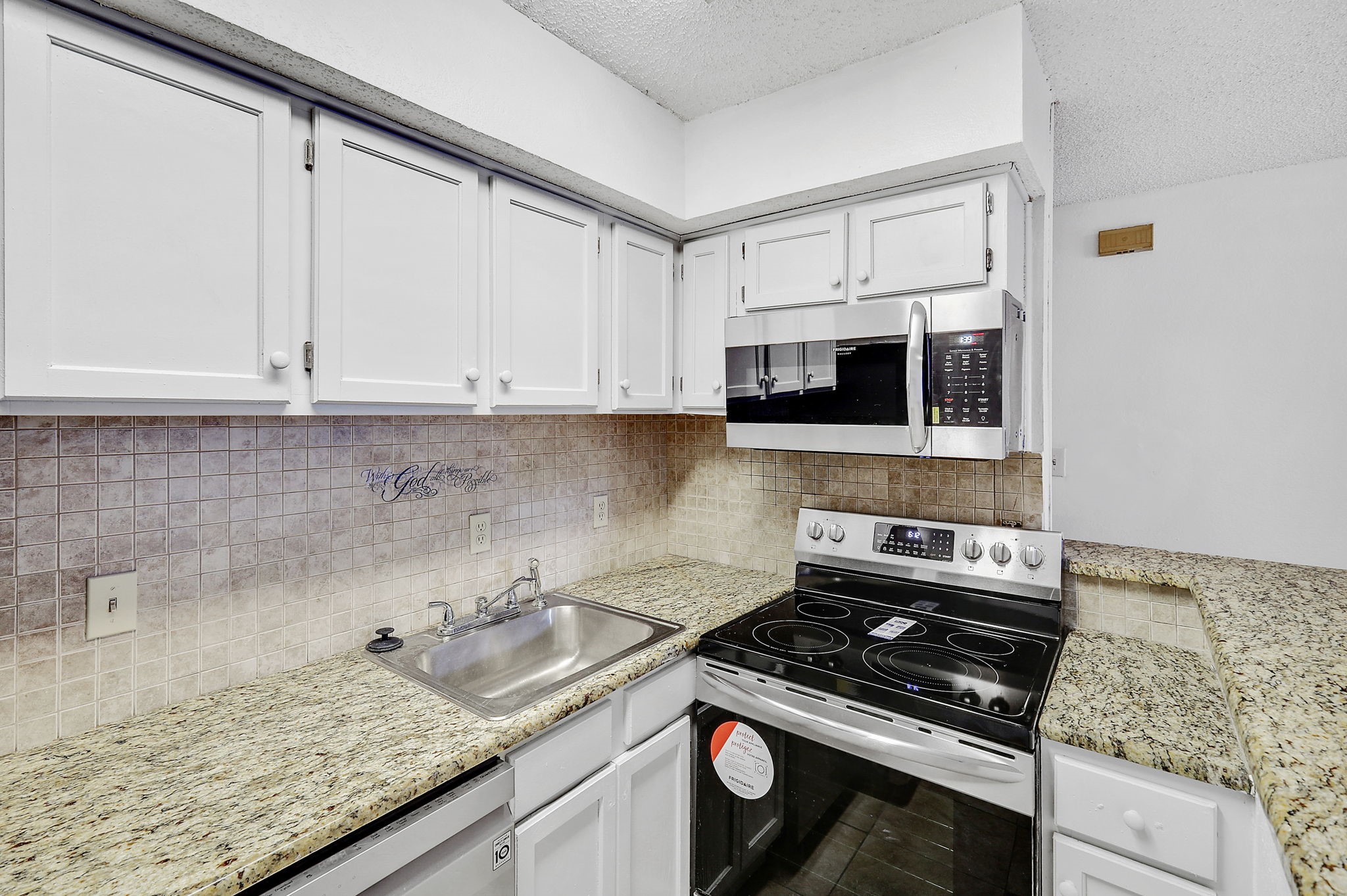 9823 Walnut Street Dallas TX 75243