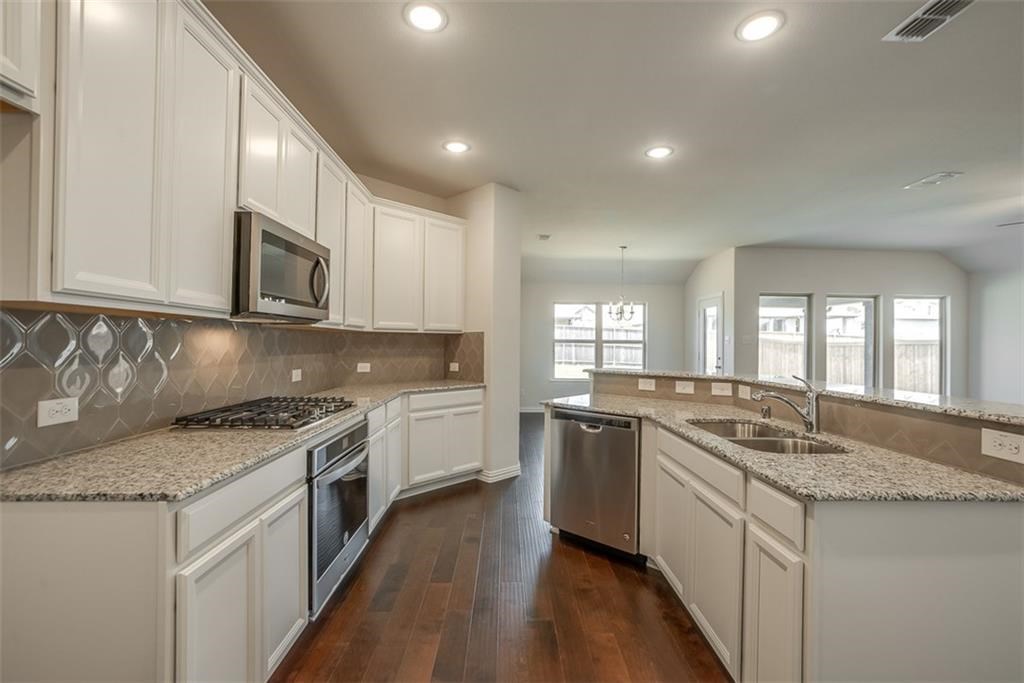 1829 Meadow Trail Lane Aubrey TX 76227