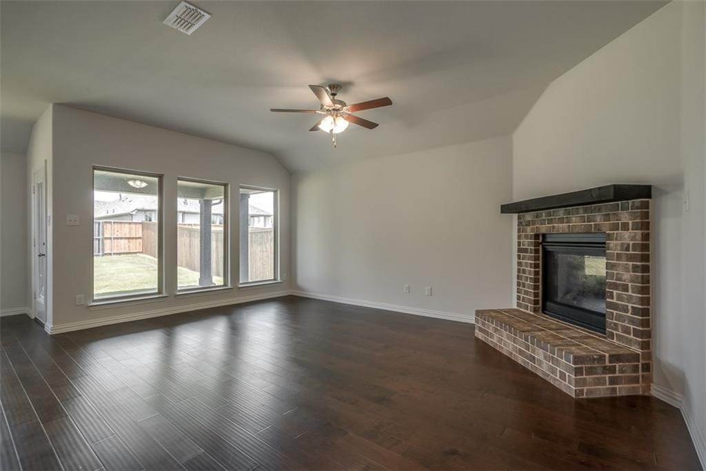 1829 Meadow Trail Lane Aubrey TX 76227