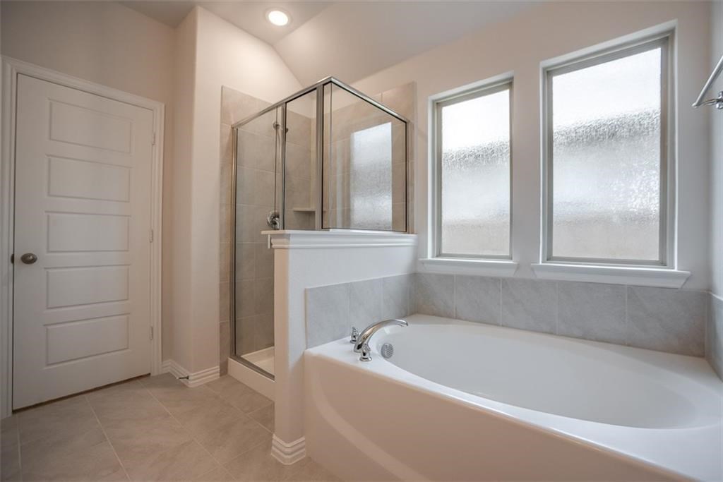 1829 Meadow Trail Lane Aubrey TX 76227