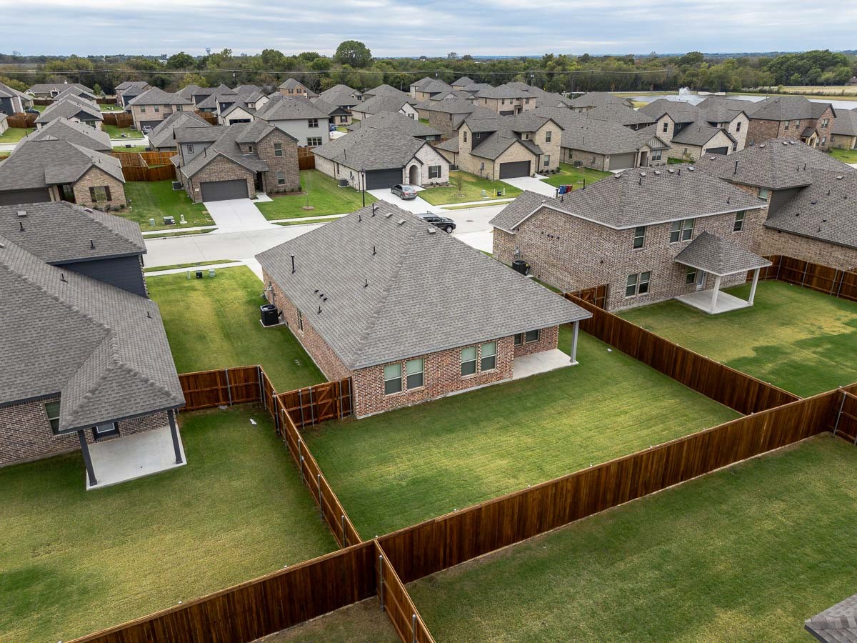 528 Brook View Drive Van Alstyne TX 75495