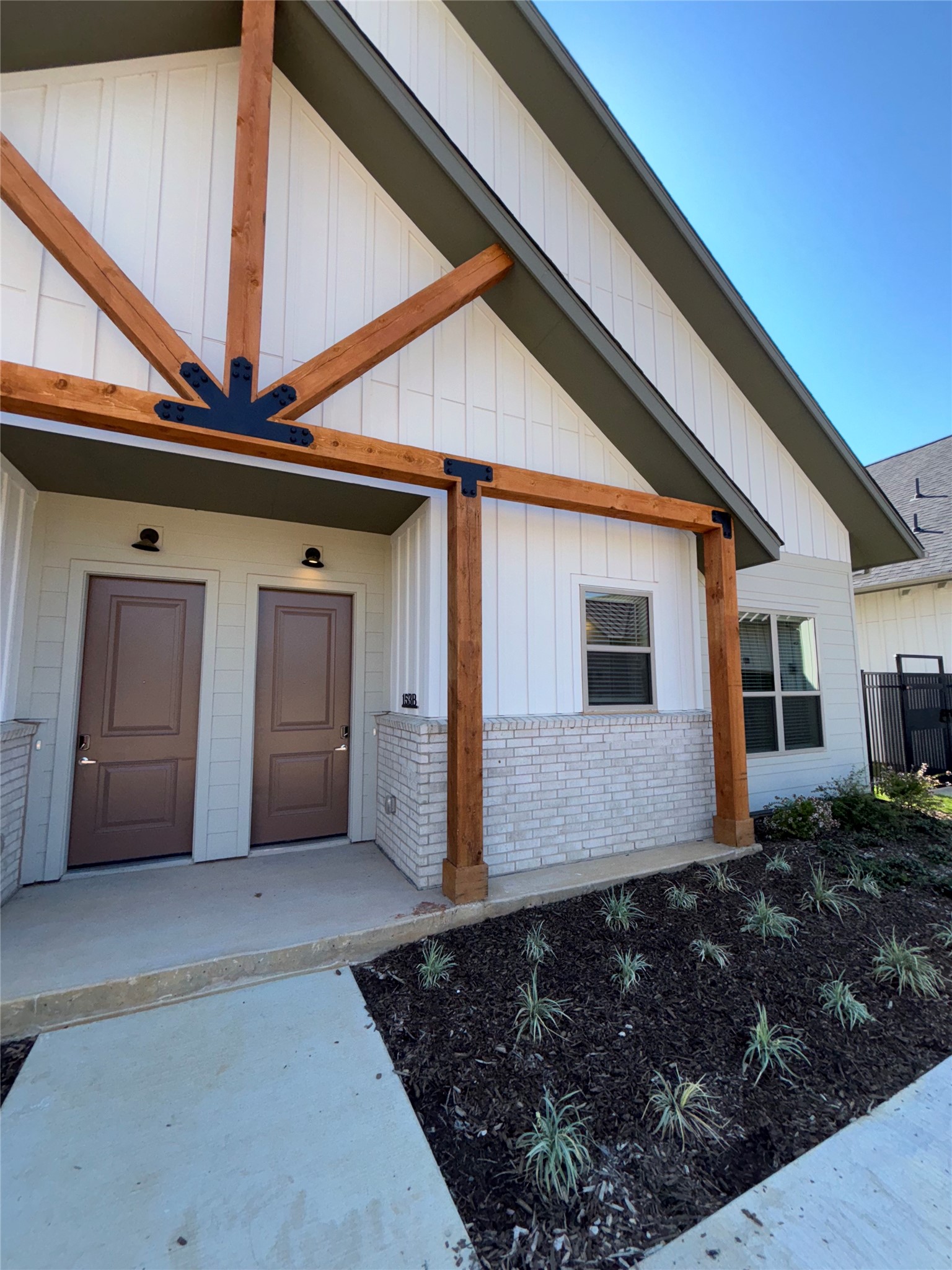2036 Oak Grove Aubrey TX 76227
