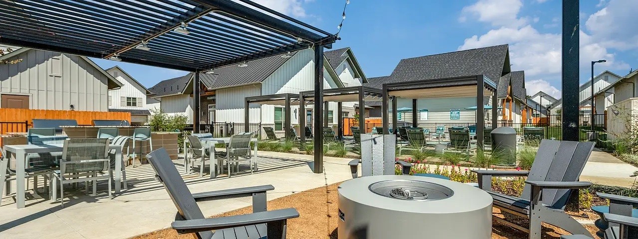 2036 Oak Grove Aubrey TX 76227