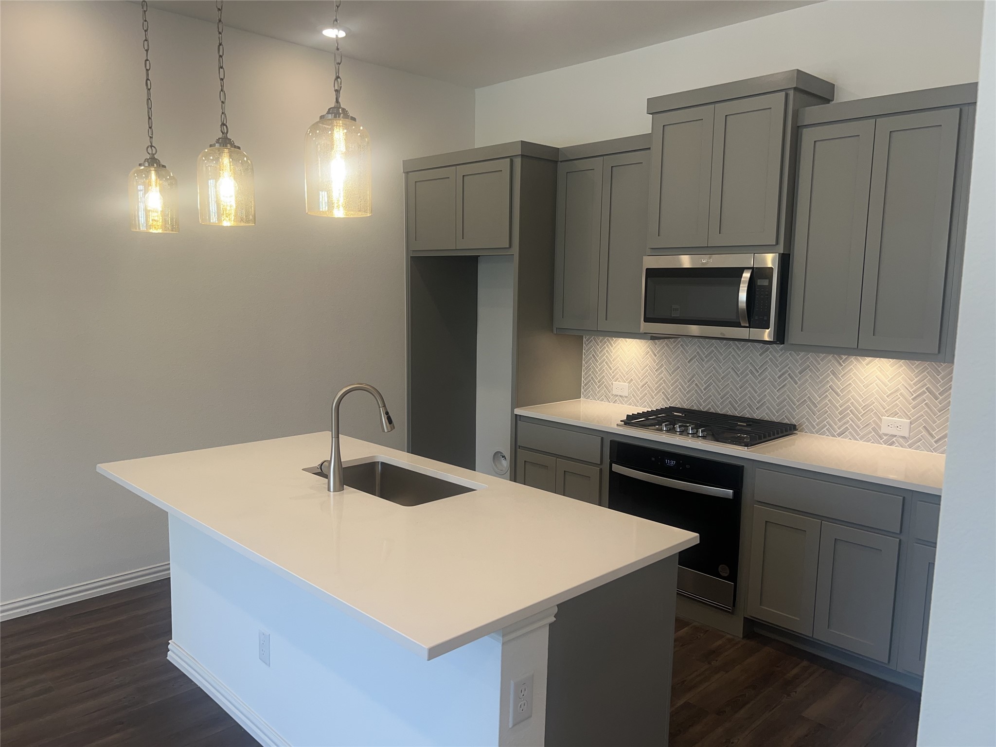 4512 Ward Street North Richland Hills TX 76180