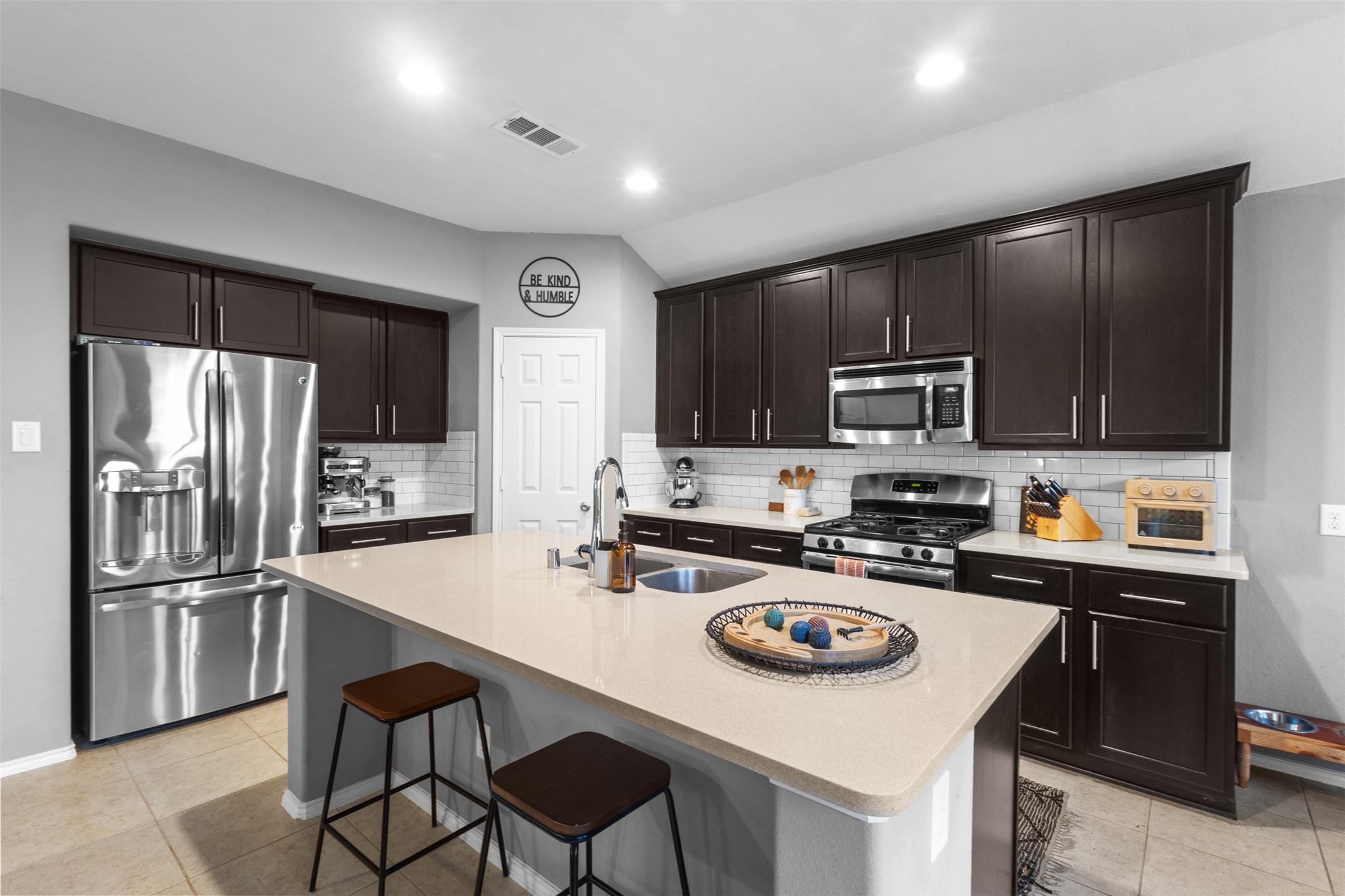 1913 Kaiser Cove Argyle TX 76226