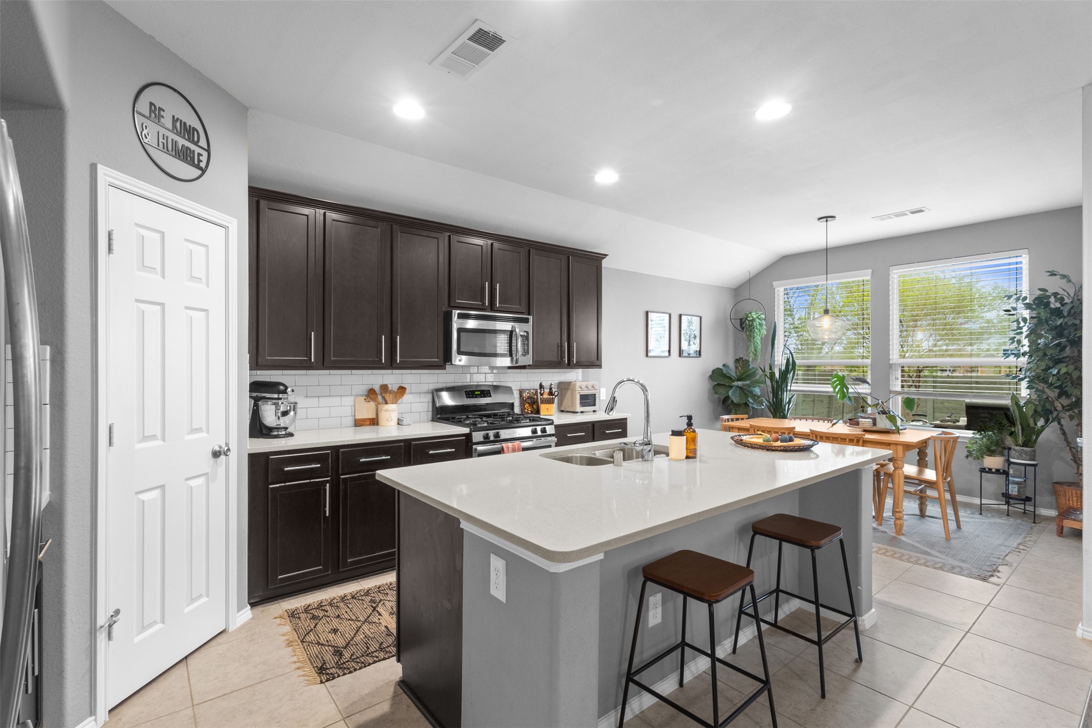 1913 Kaiser Cove Argyle TX 76226