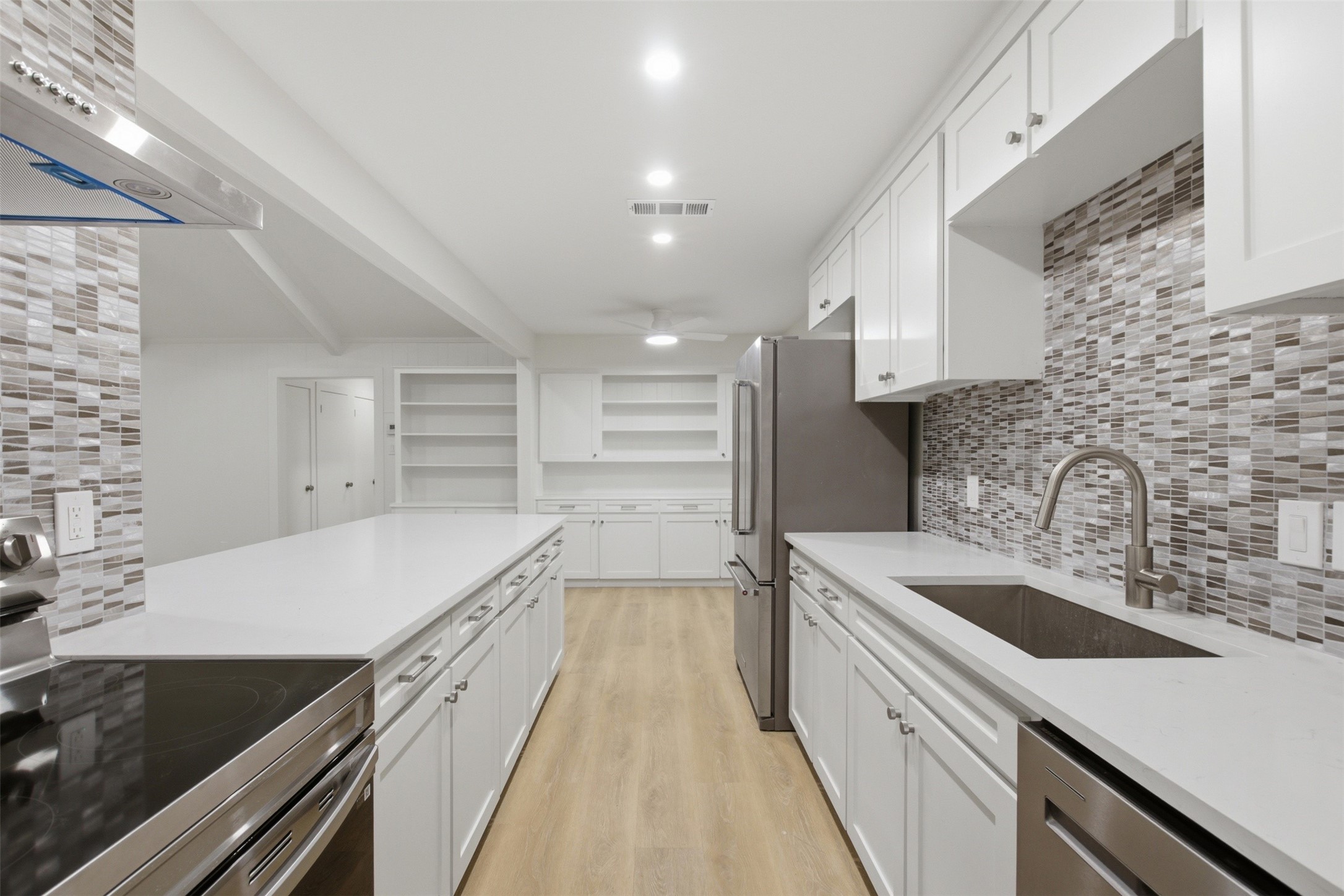 7515 Meadow Oaks Drive Dallas TX 75230
