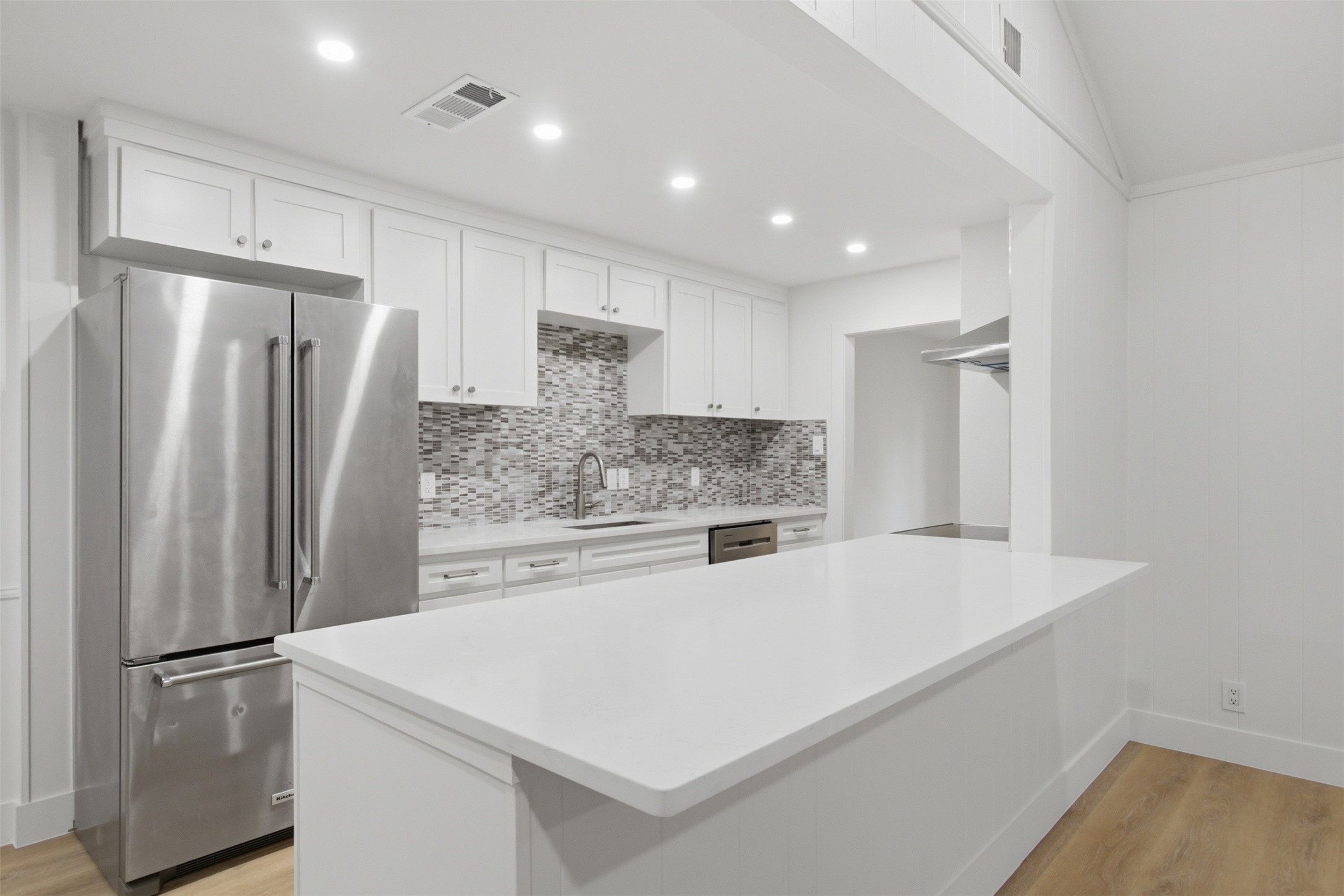 7515 Meadow Oaks Drive Dallas TX 75230