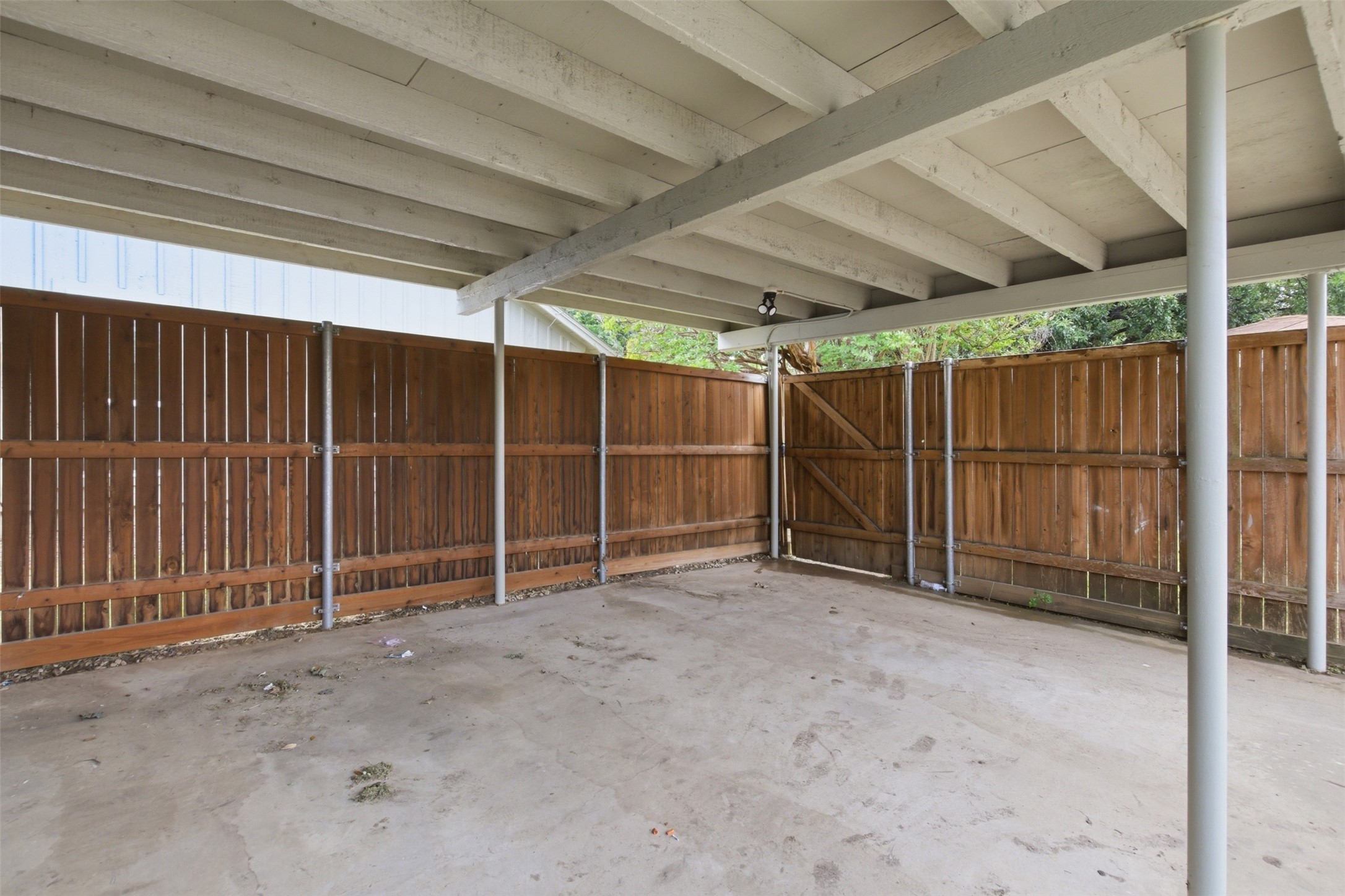 7515 Meadow Oaks Drive Dallas TX 75230