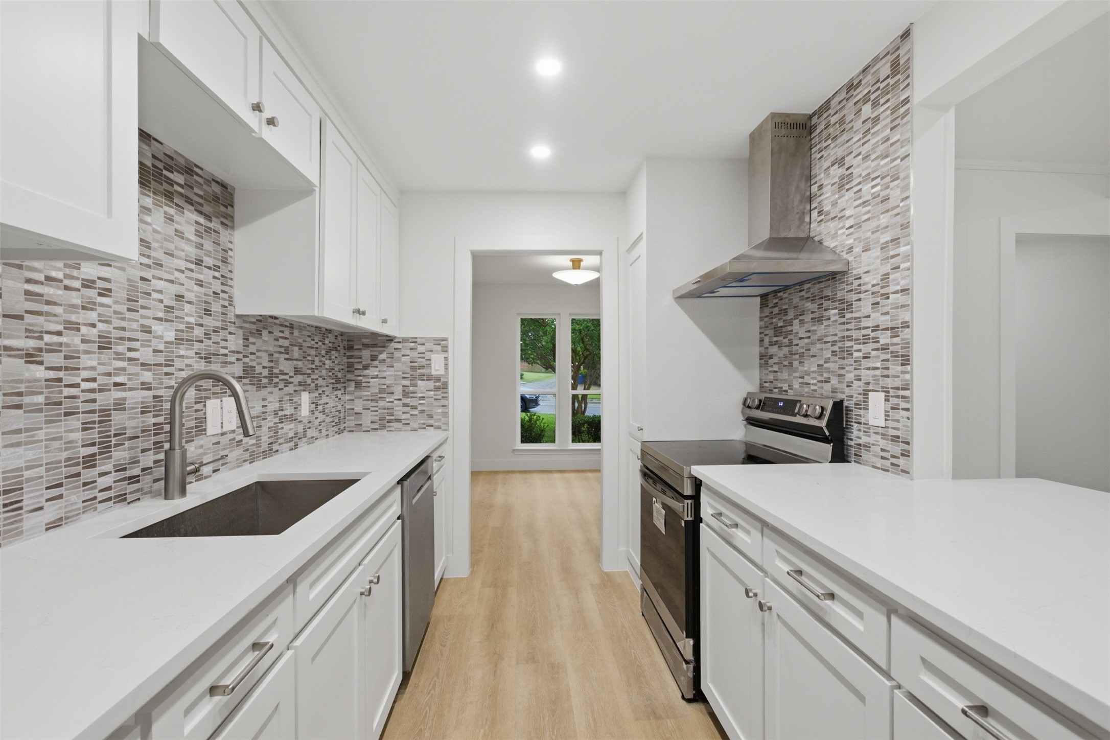 7515 Meadow Oaks Drive Dallas TX 75230
