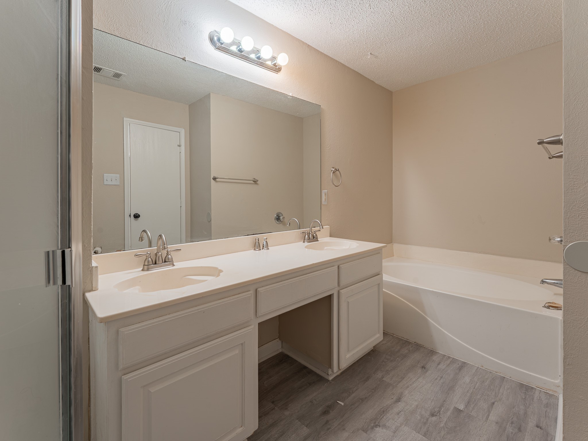 5807 Rock Meadow Trail Arlington TX 76017
