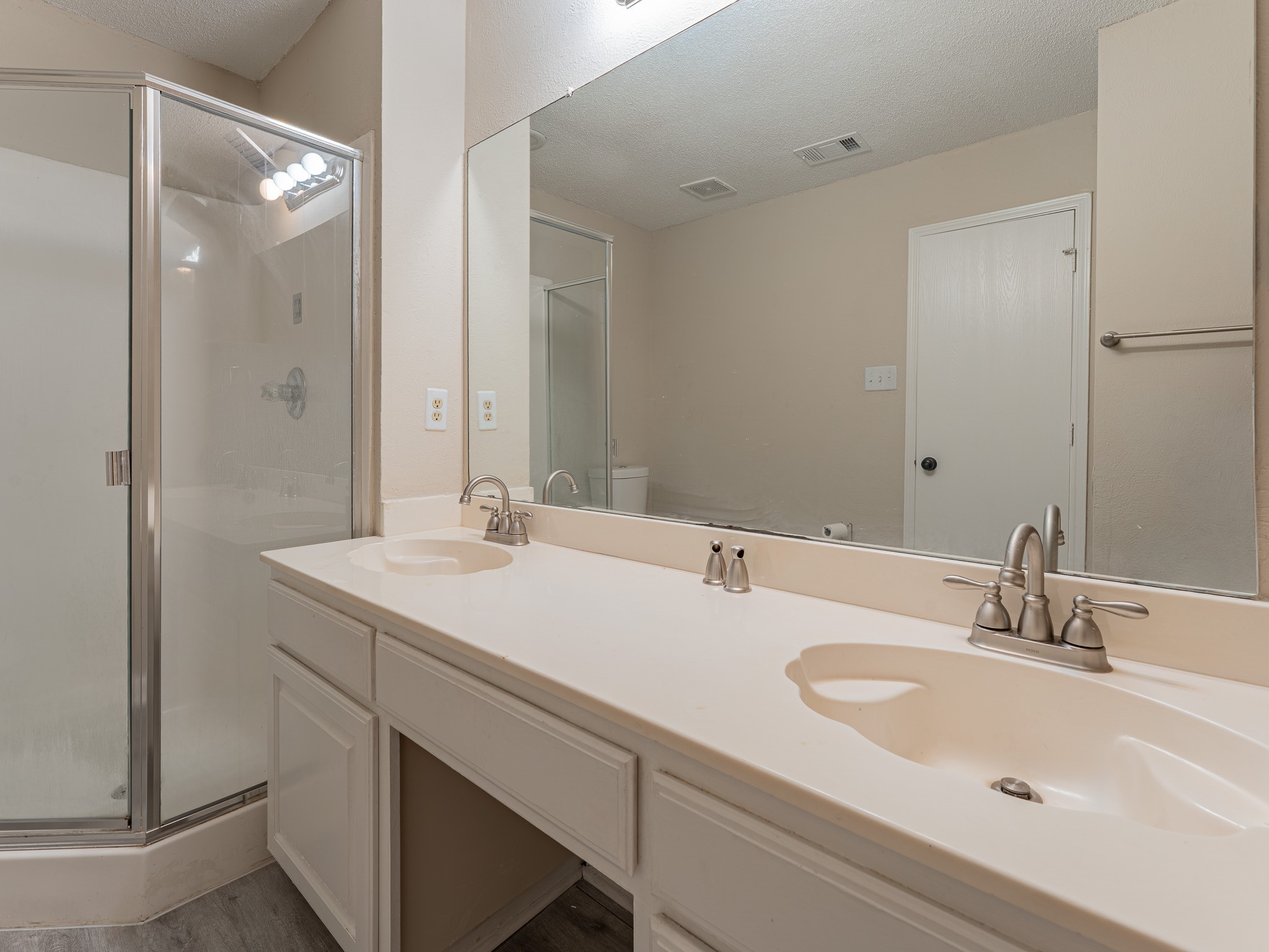 5807 Rock Meadow Trail Arlington TX 76017