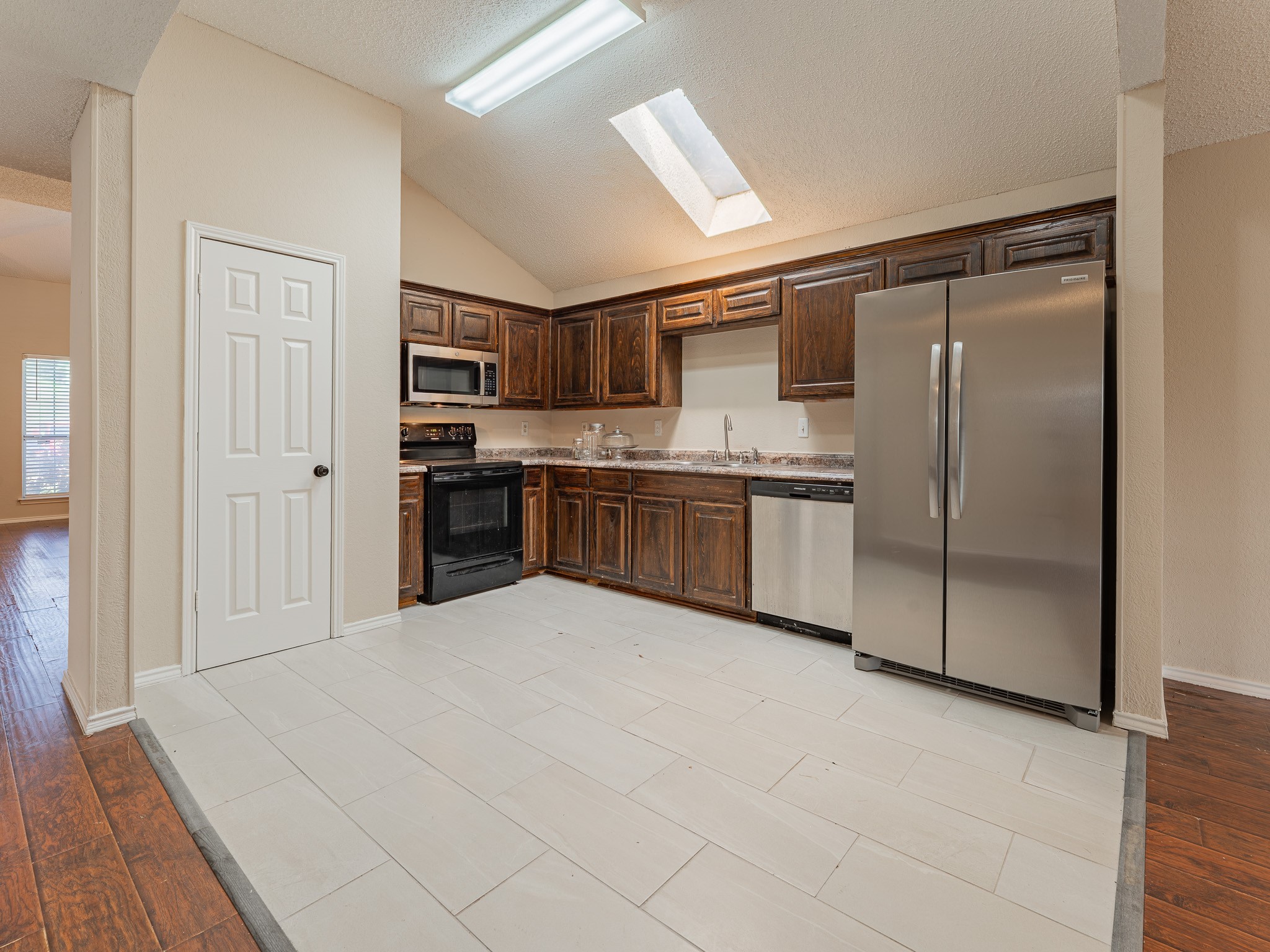 5807 Rock Meadow Trail Arlington TX 76017