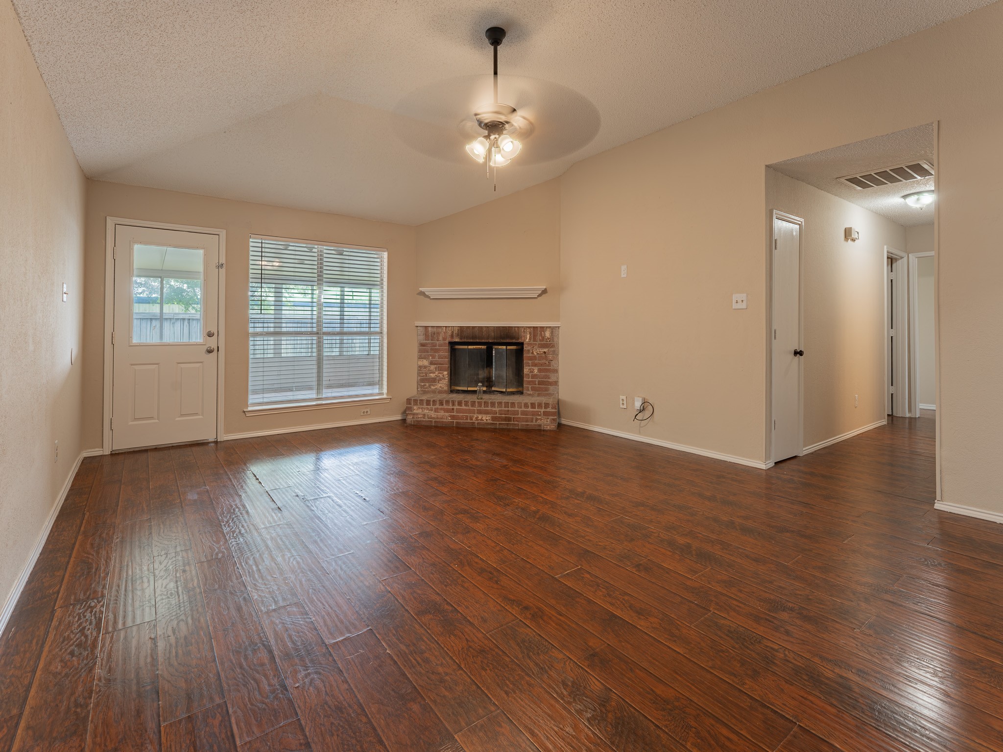 5807 Rock Meadow Trail Arlington TX 76017