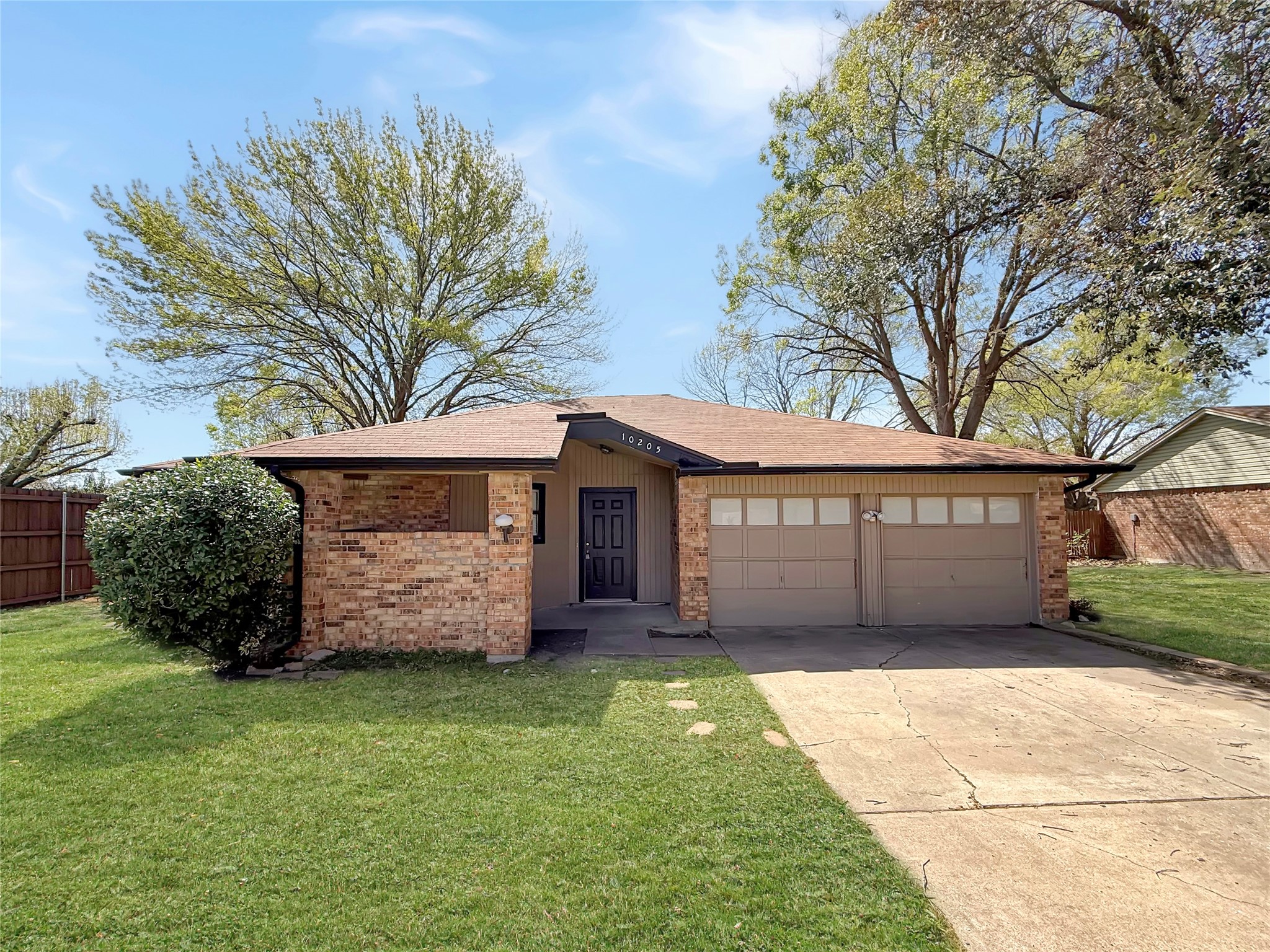 10205 Lone Pine Lane Fort Worth TX 76108