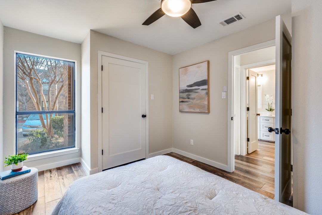 2100 Rainbow Drive Arlington TX 76011
