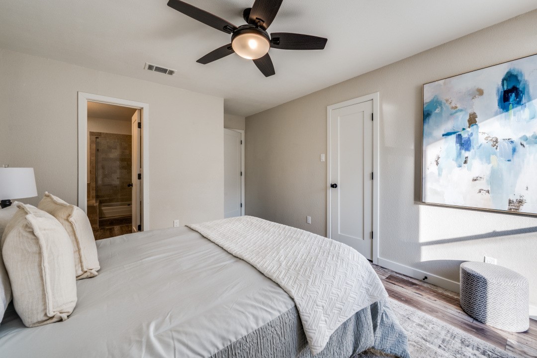 2100 Rainbow Drive Arlington TX 76011