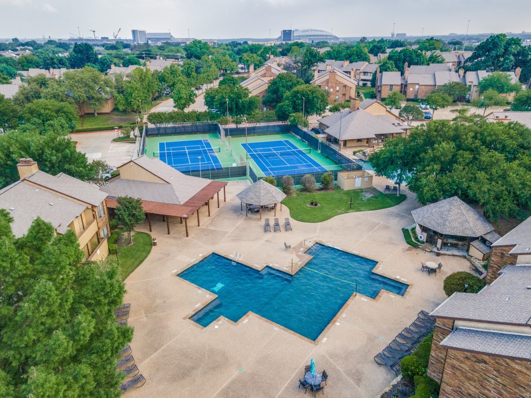2100 Rainbow Drive Arlington TX 76011