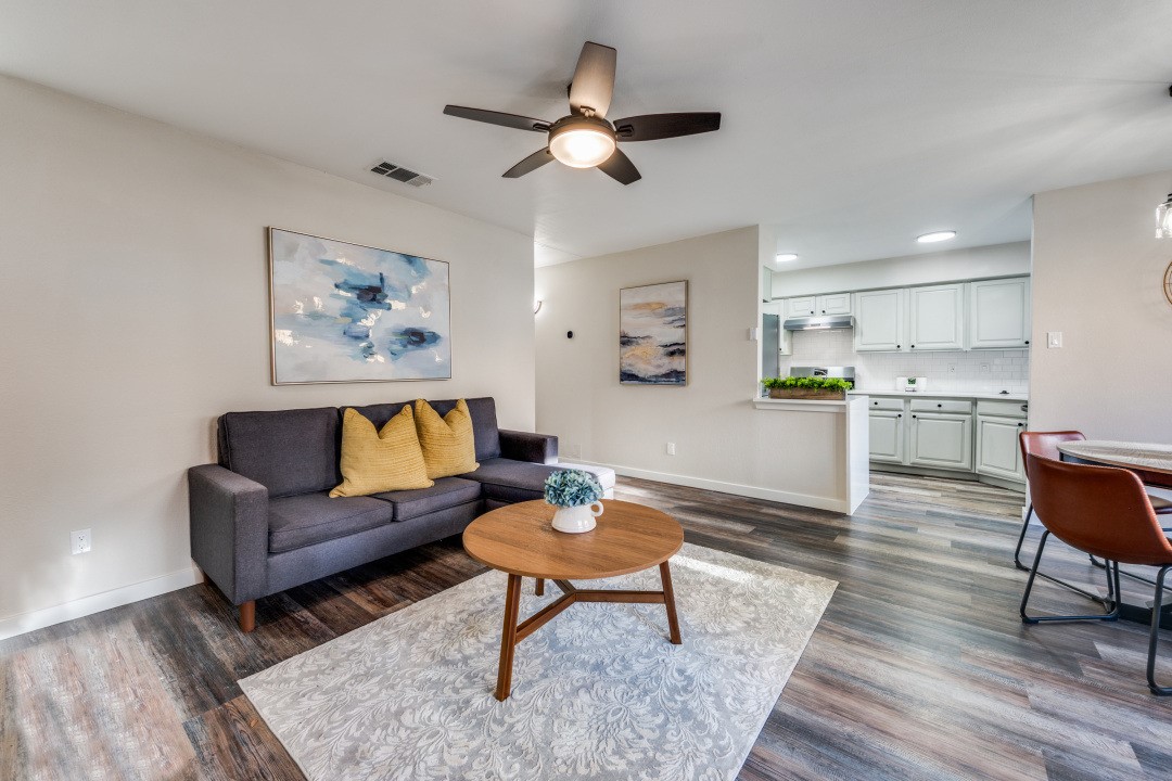 2100 Rainbow Drive Arlington TX 76011