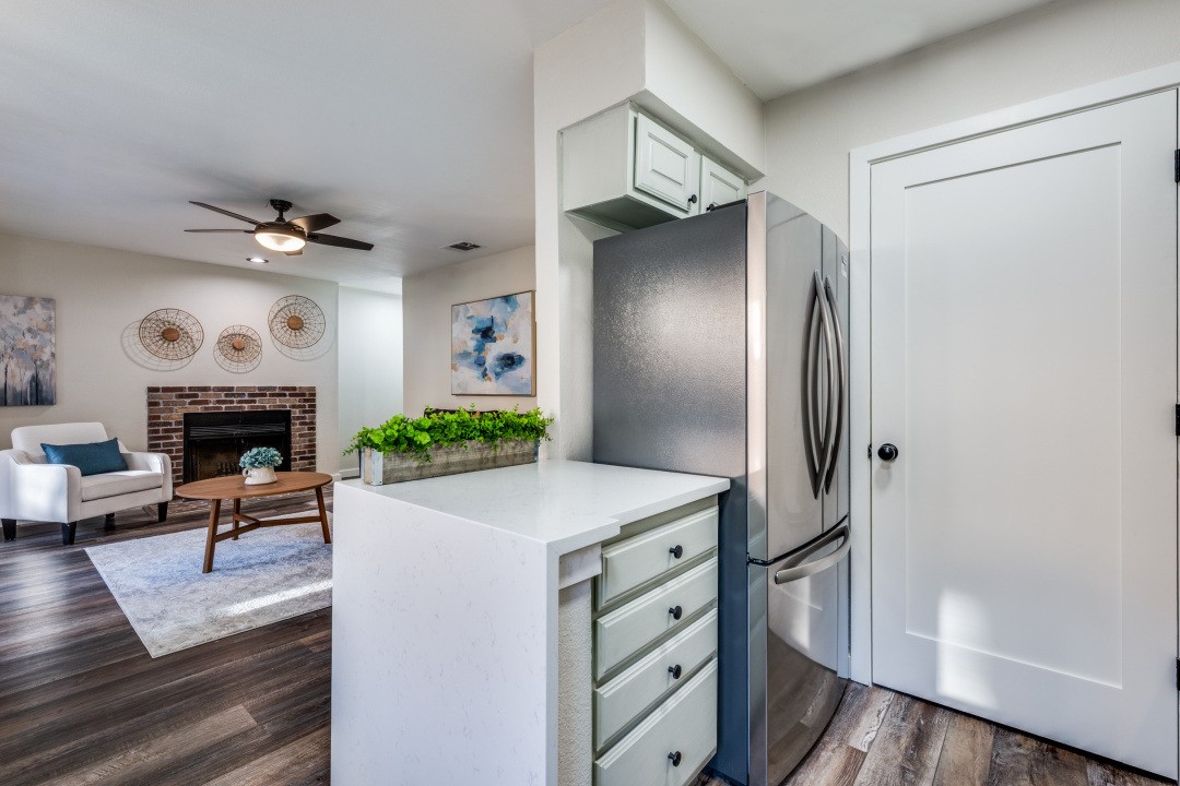 2100 Rainbow Drive Arlington TX 76011