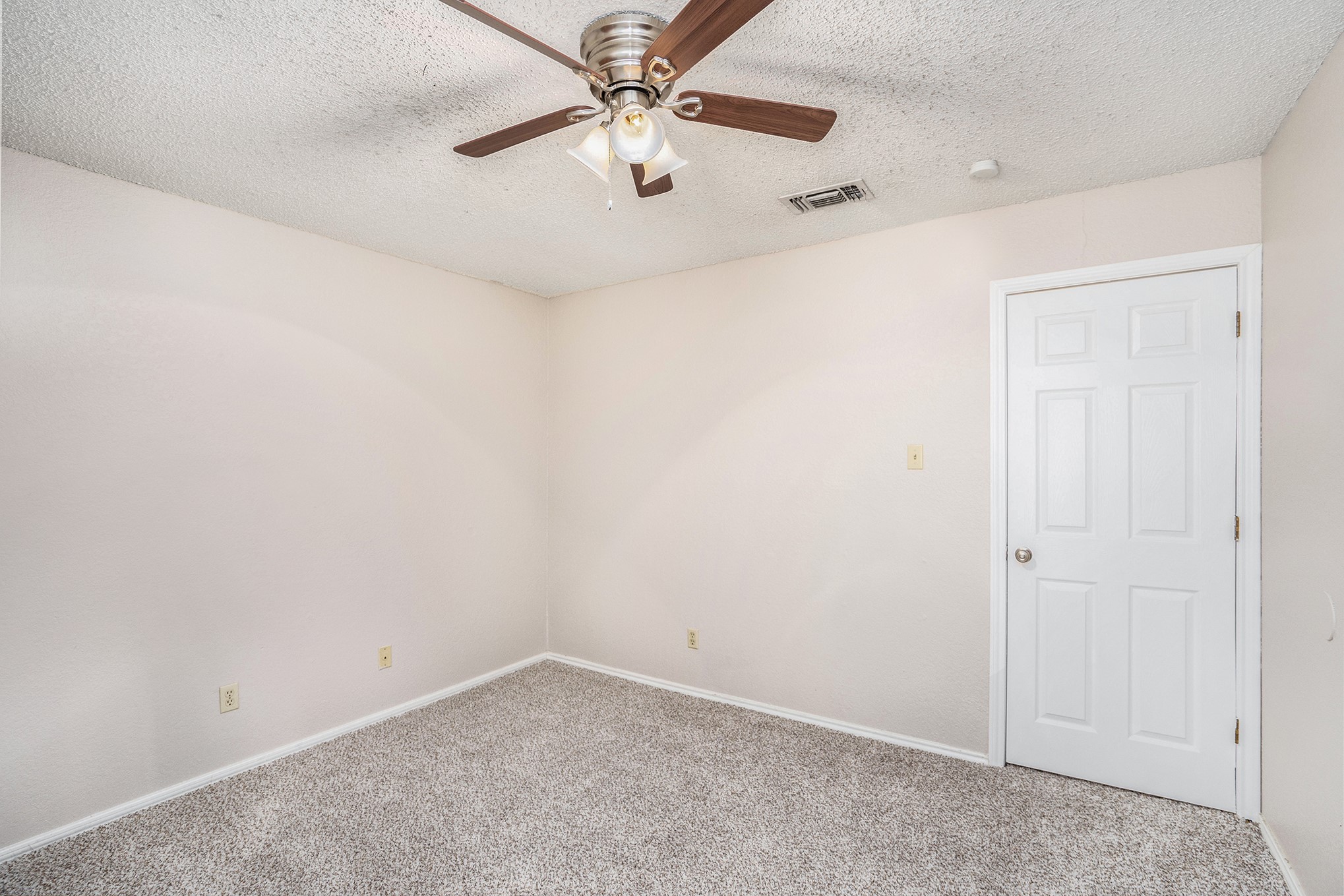3301 Aurora Street Haltom City TX 76117