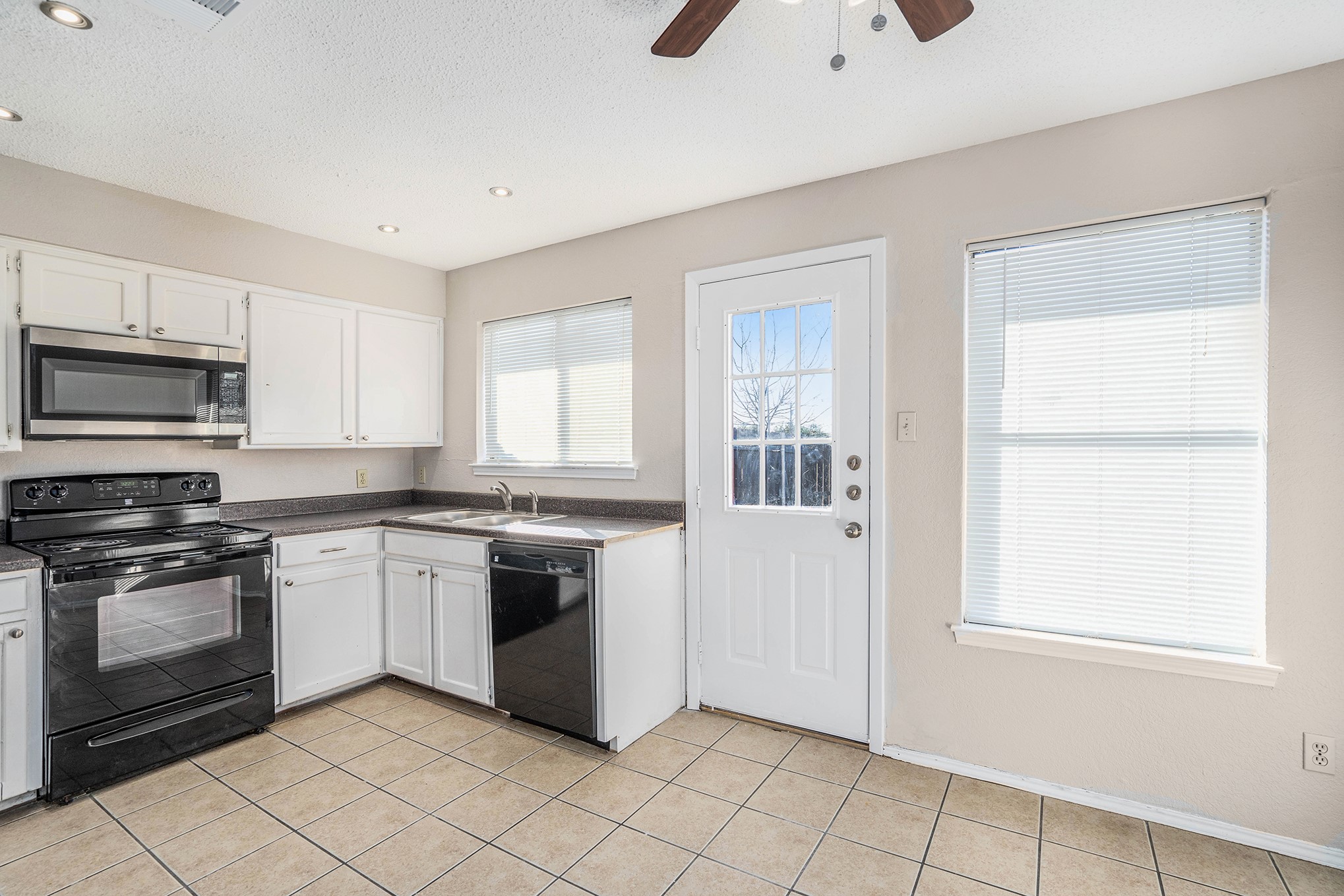 3301 Aurora Street Haltom City TX 76117