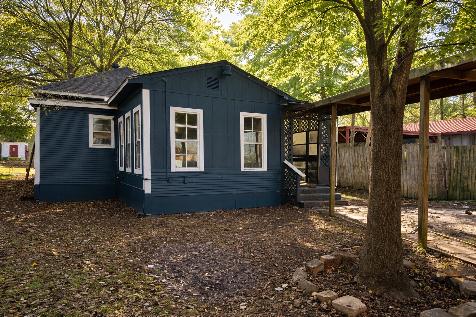 727 W Day Street Denison TX 75020