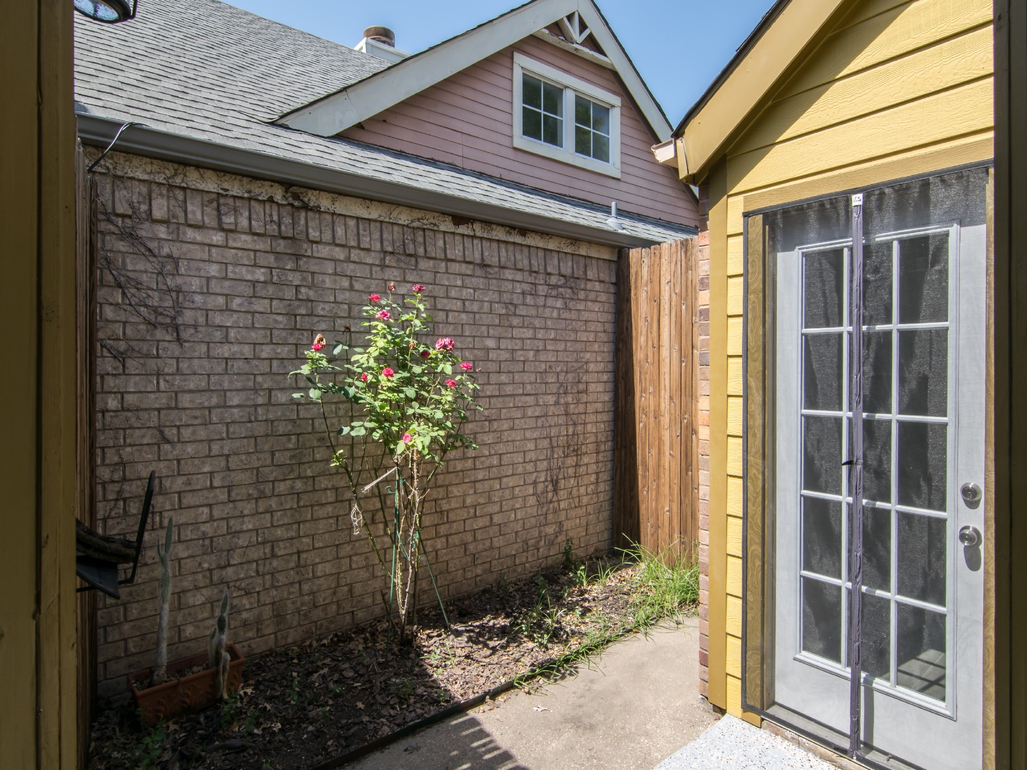 3142 Royal Gable Drive Dallas TX 75229