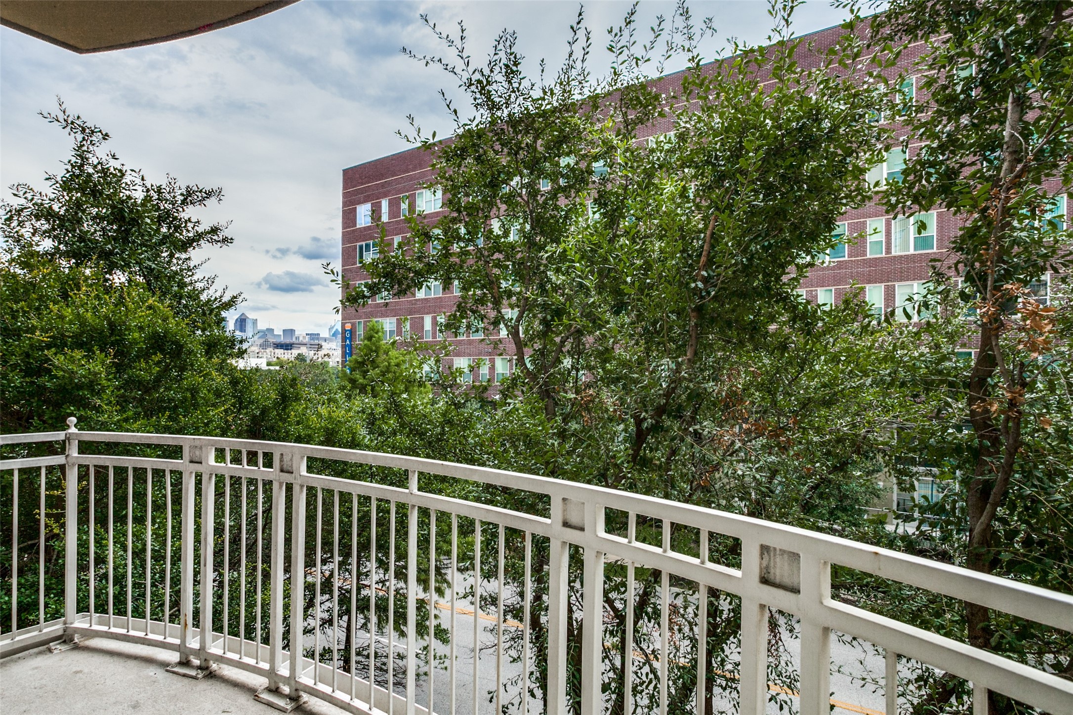 3225 Turtle Creek Boulevard Dallas TX 75219