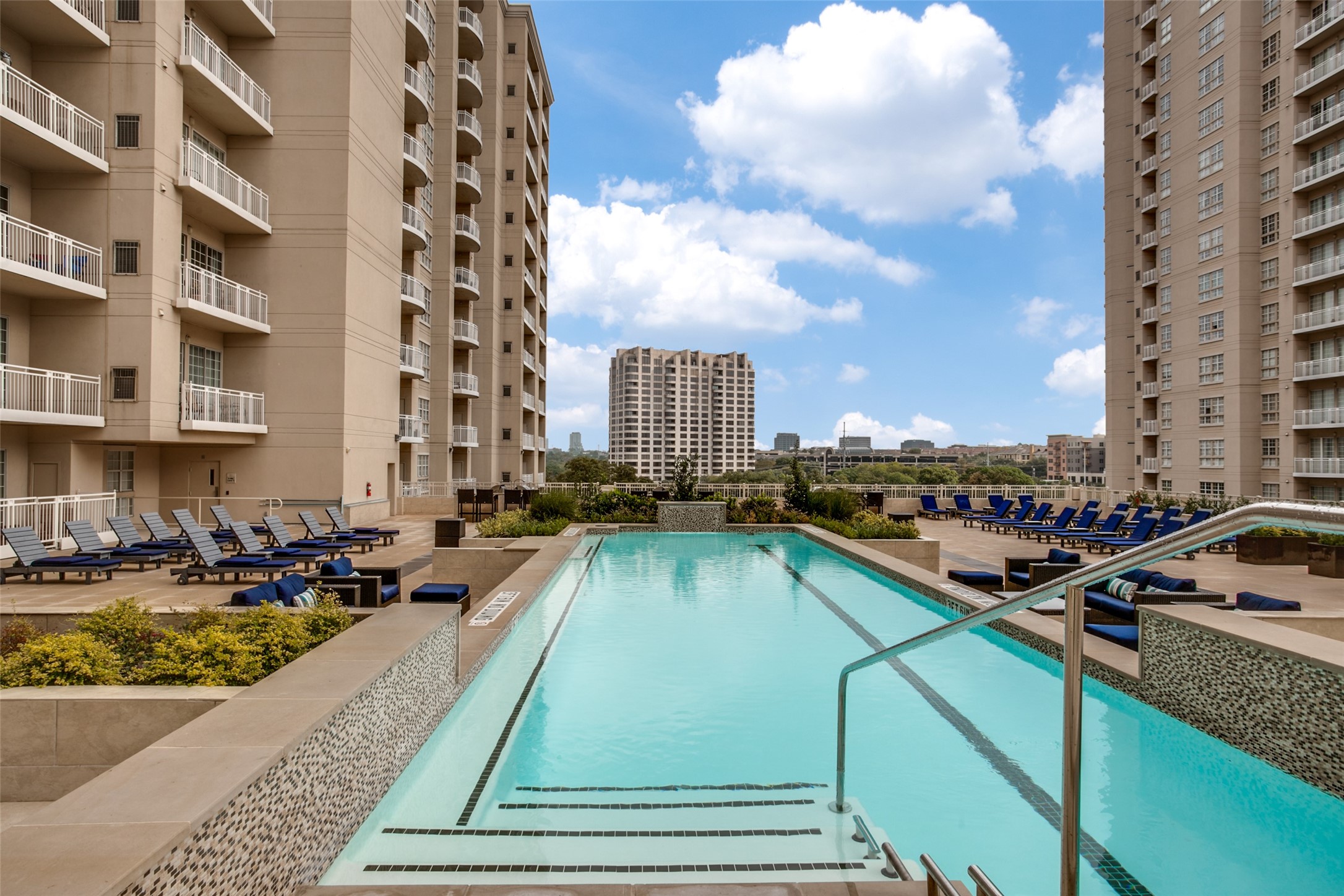 3225 Turtle Creek Boulevard Dallas TX 75219