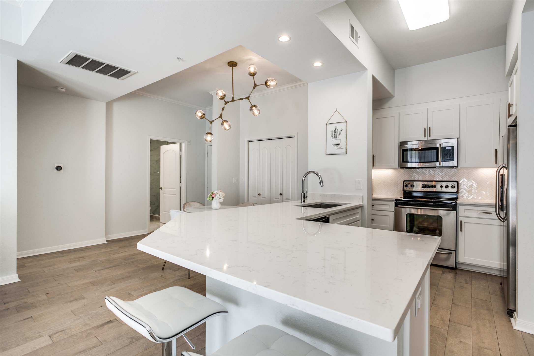 3225 Turtle Creek Boulevard Dallas TX 75219