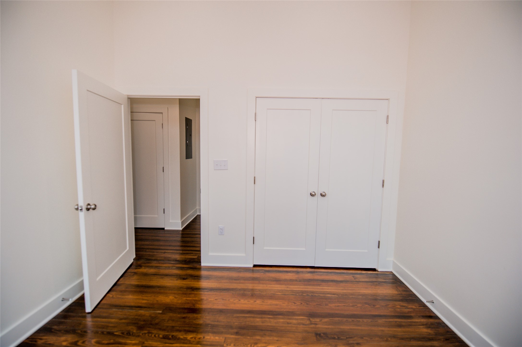 110 W Knox Street Ennis TX 75119