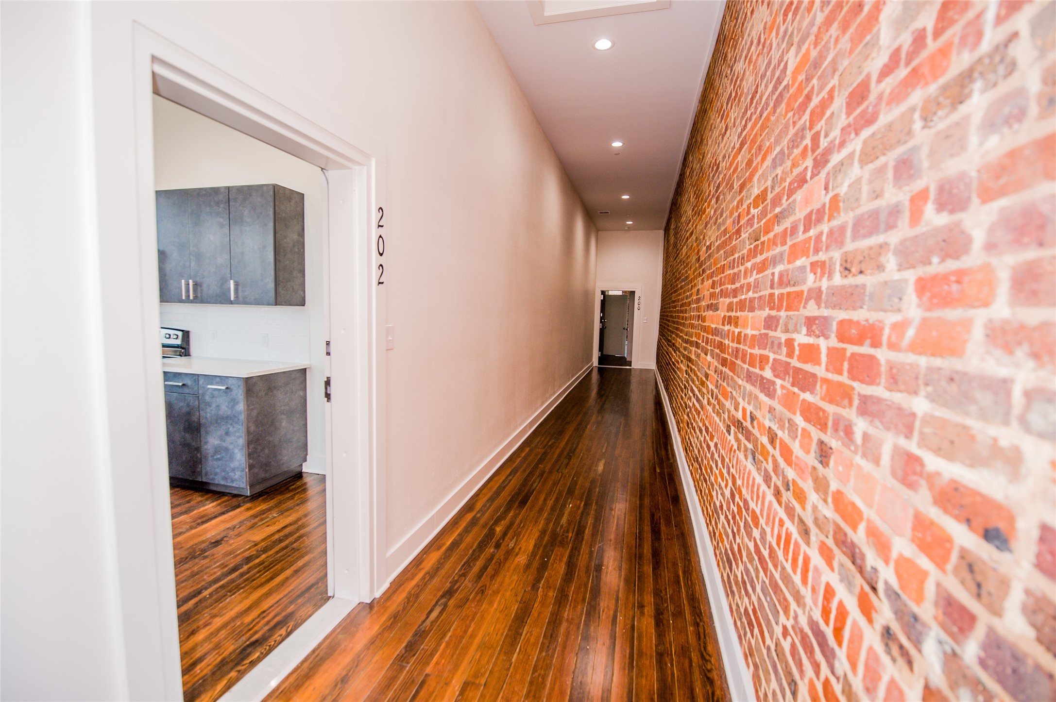 110 W Knox Street Ennis TX 75119