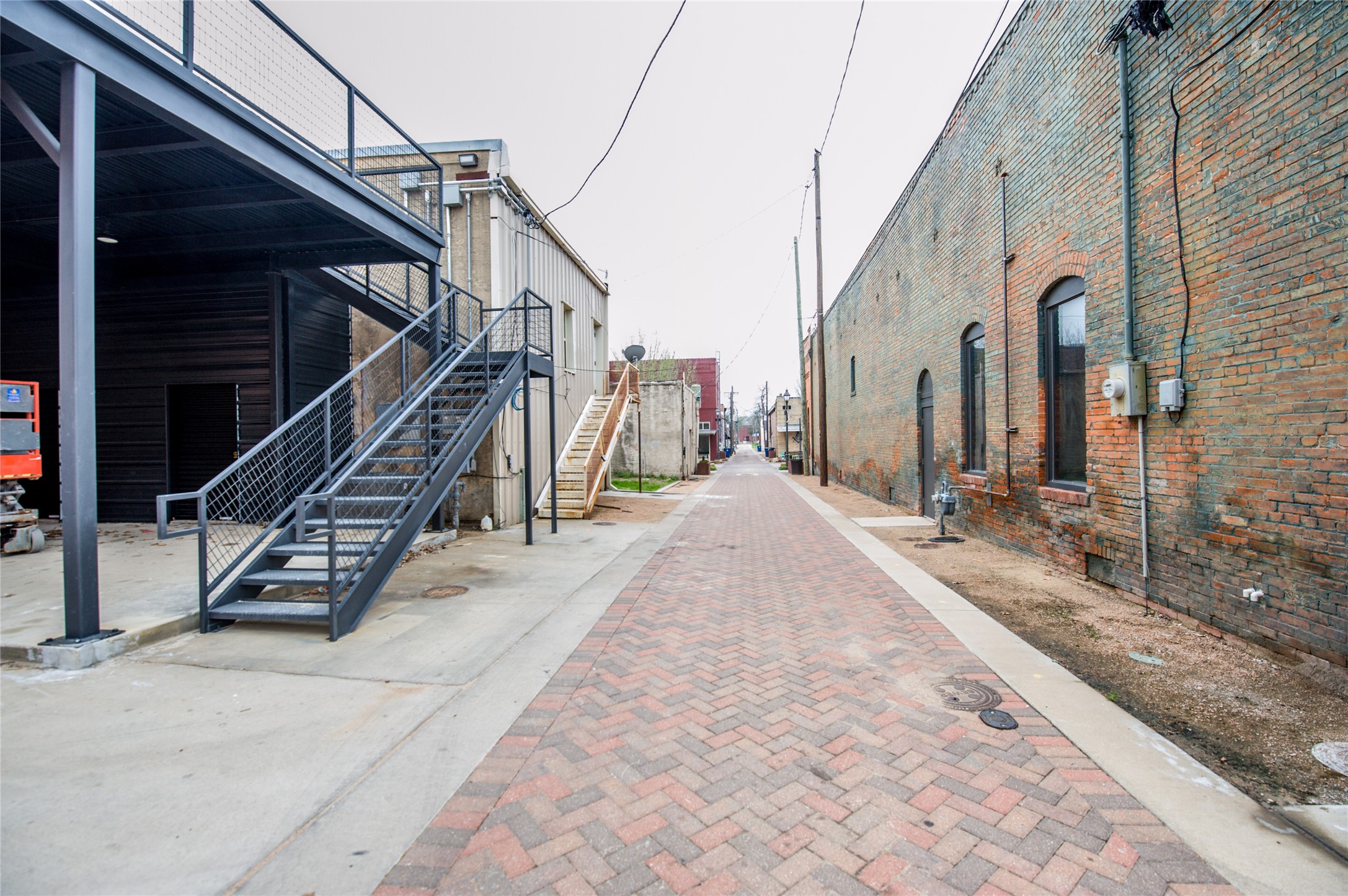 110 W Knox Street Ennis TX 75119
