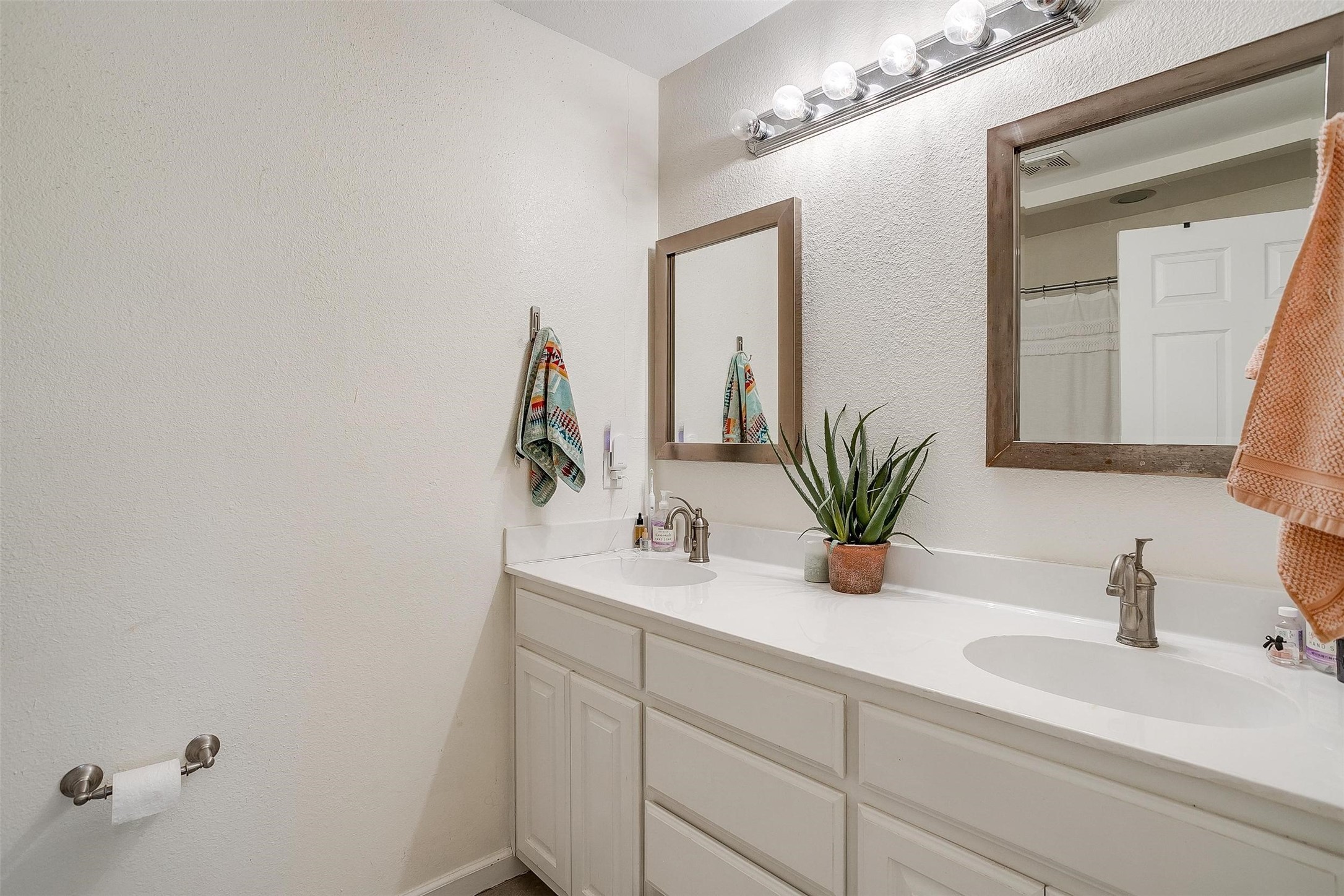 3217 Lubbock Avenue Fort Worth TX 76109