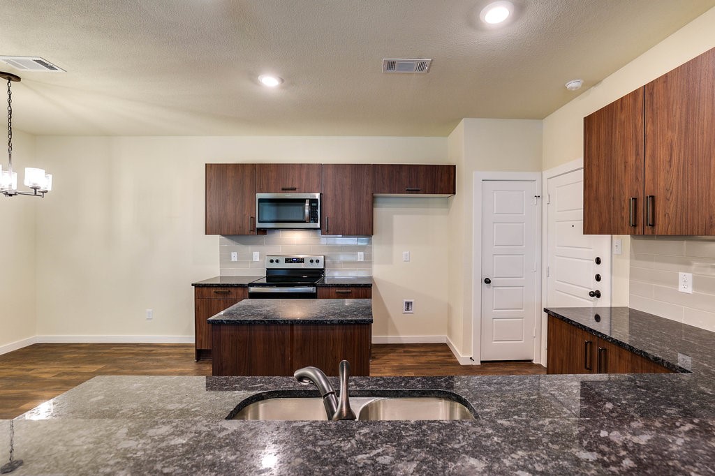 652 Blackland Drive Venus TX 76084