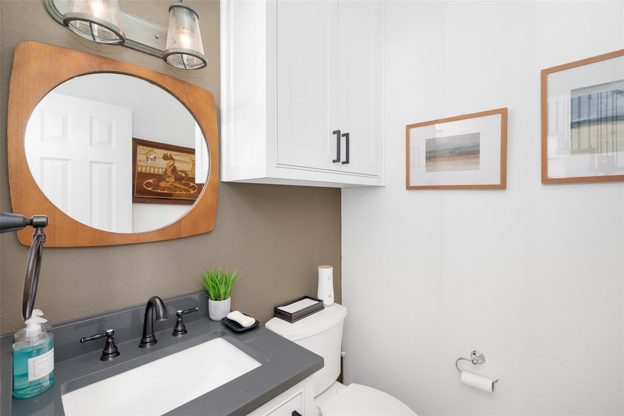 4011 Azure Lane Addison TX 75001