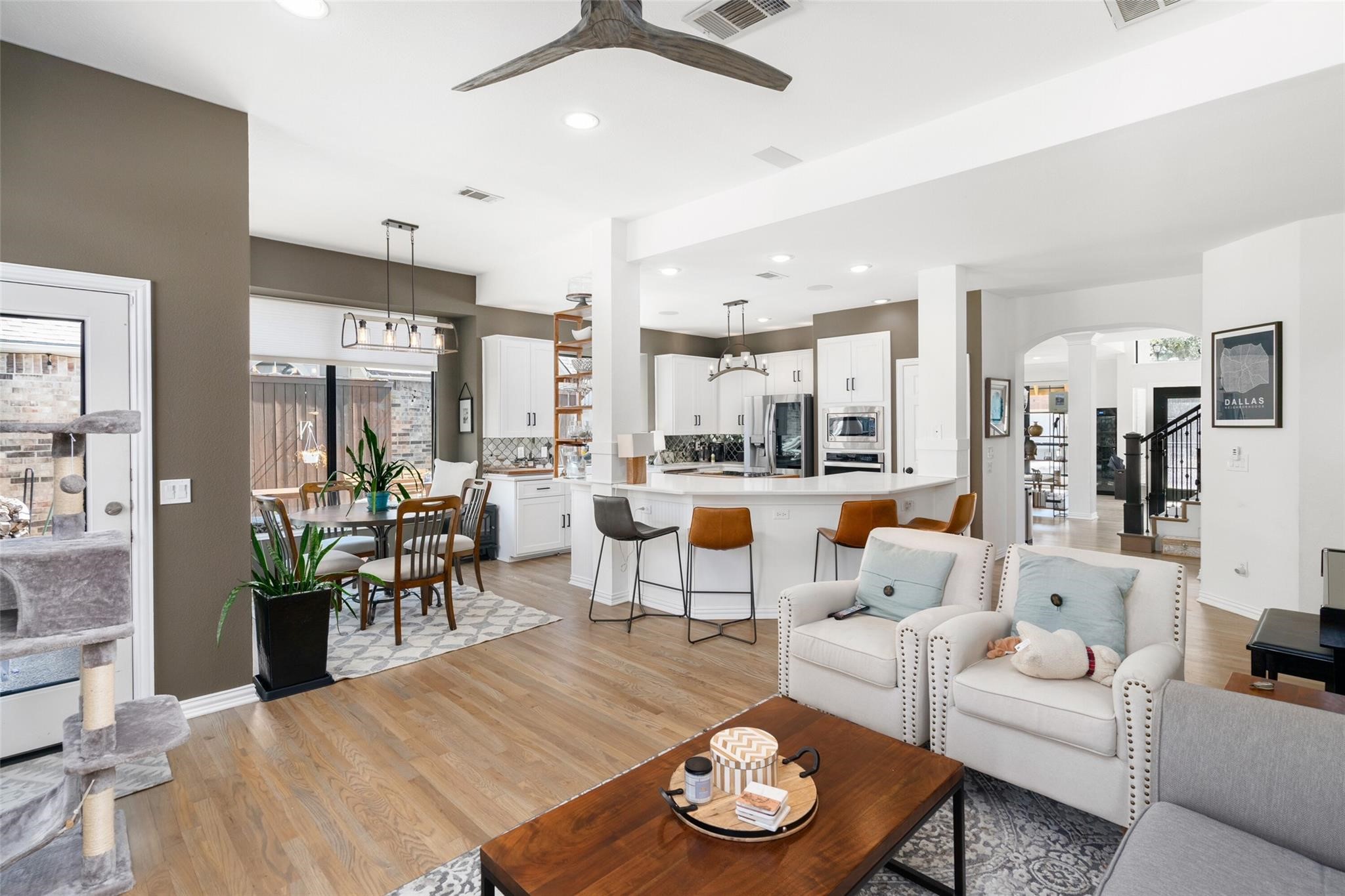 4011 Azure Lane Addison TX 75001
