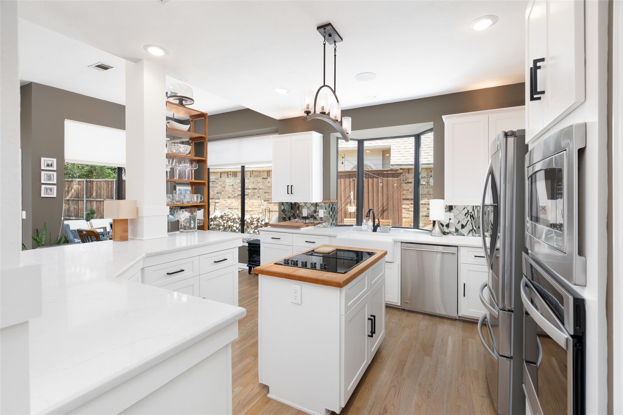 4011 Azure Lane Addison TX 75001