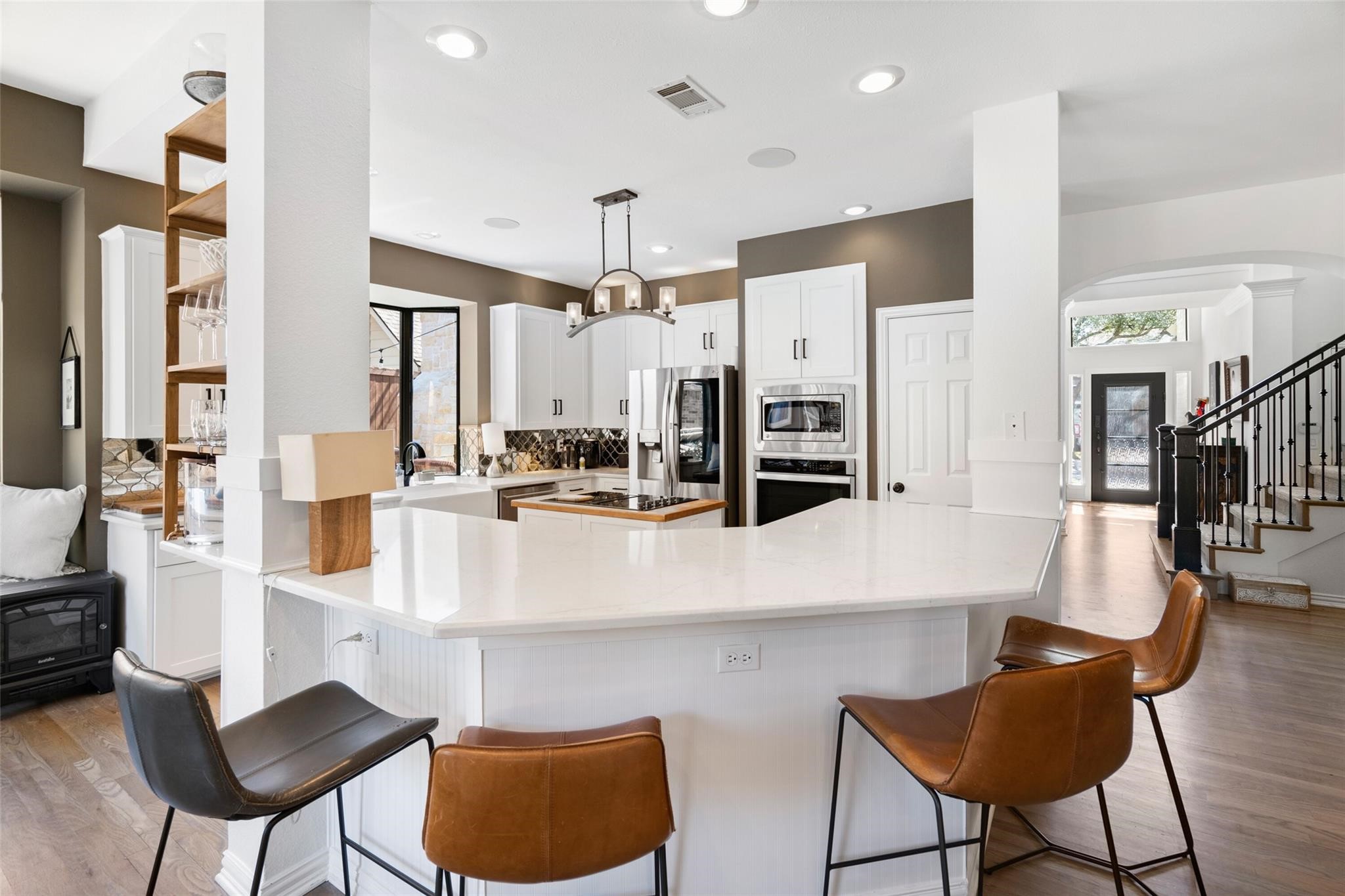 4011 Azure Lane Addison TX 75001