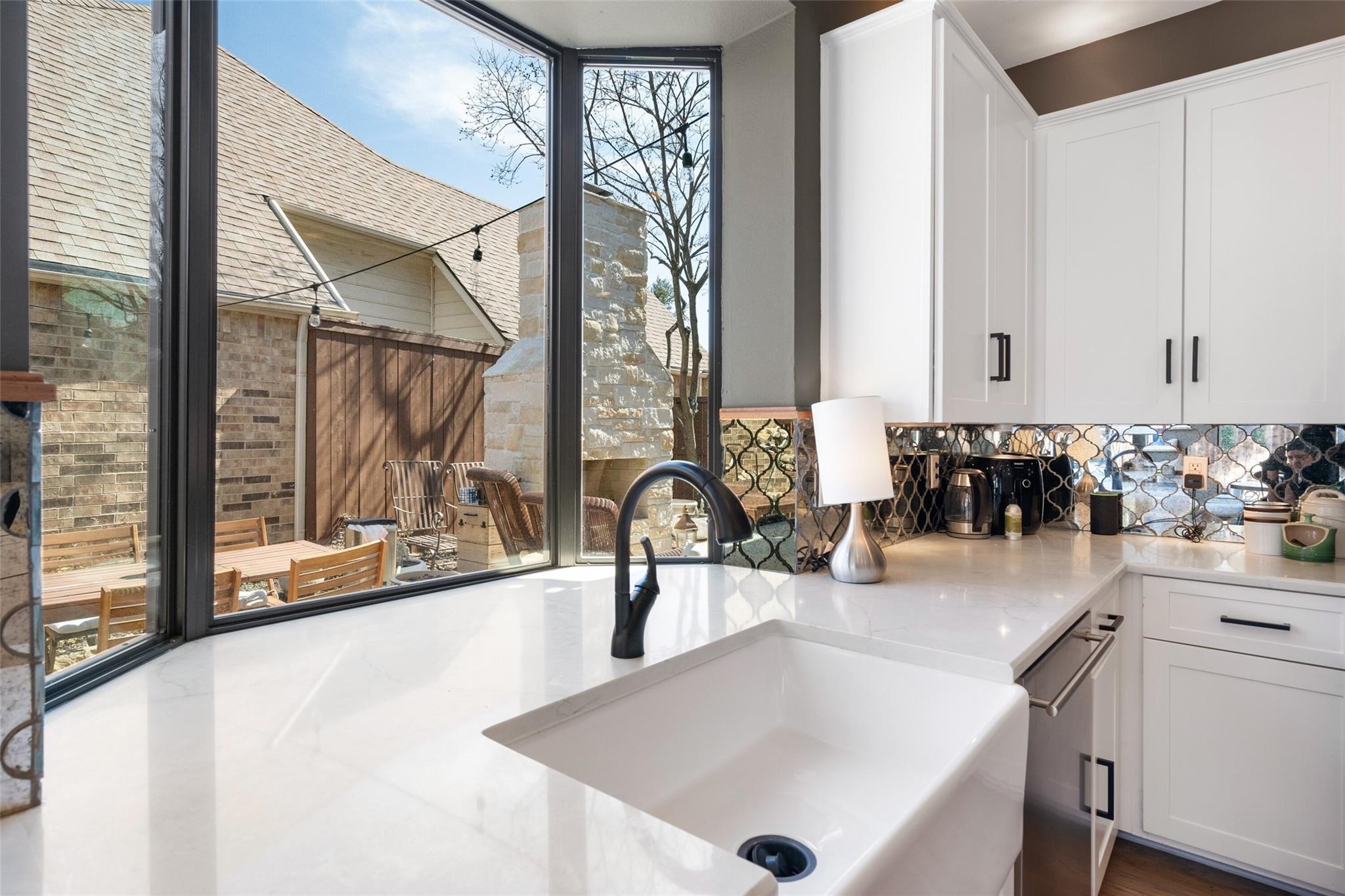 4011 Azure Lane Addison TX 75001