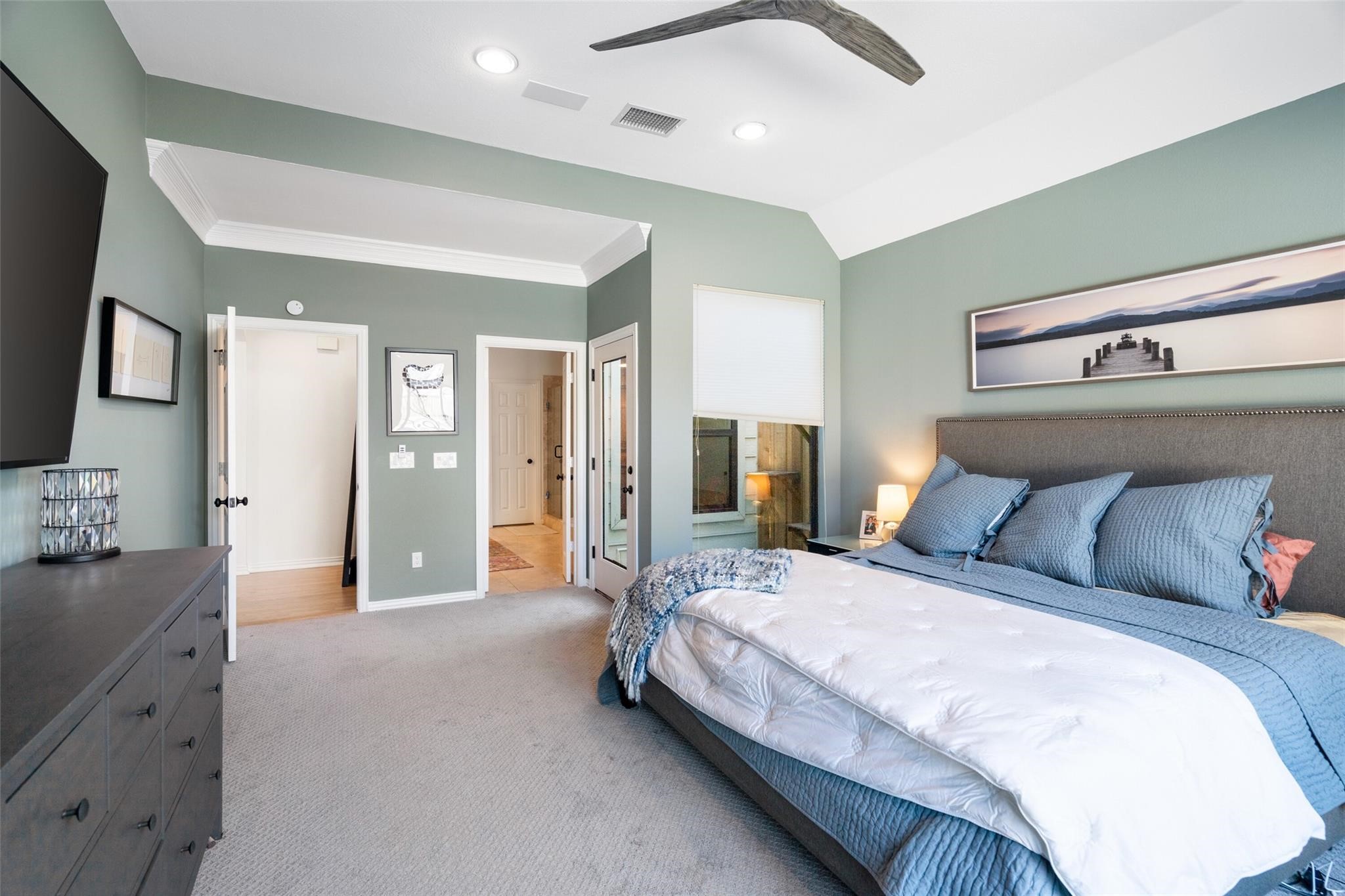 4011 Azure Lane Addison TX 75001