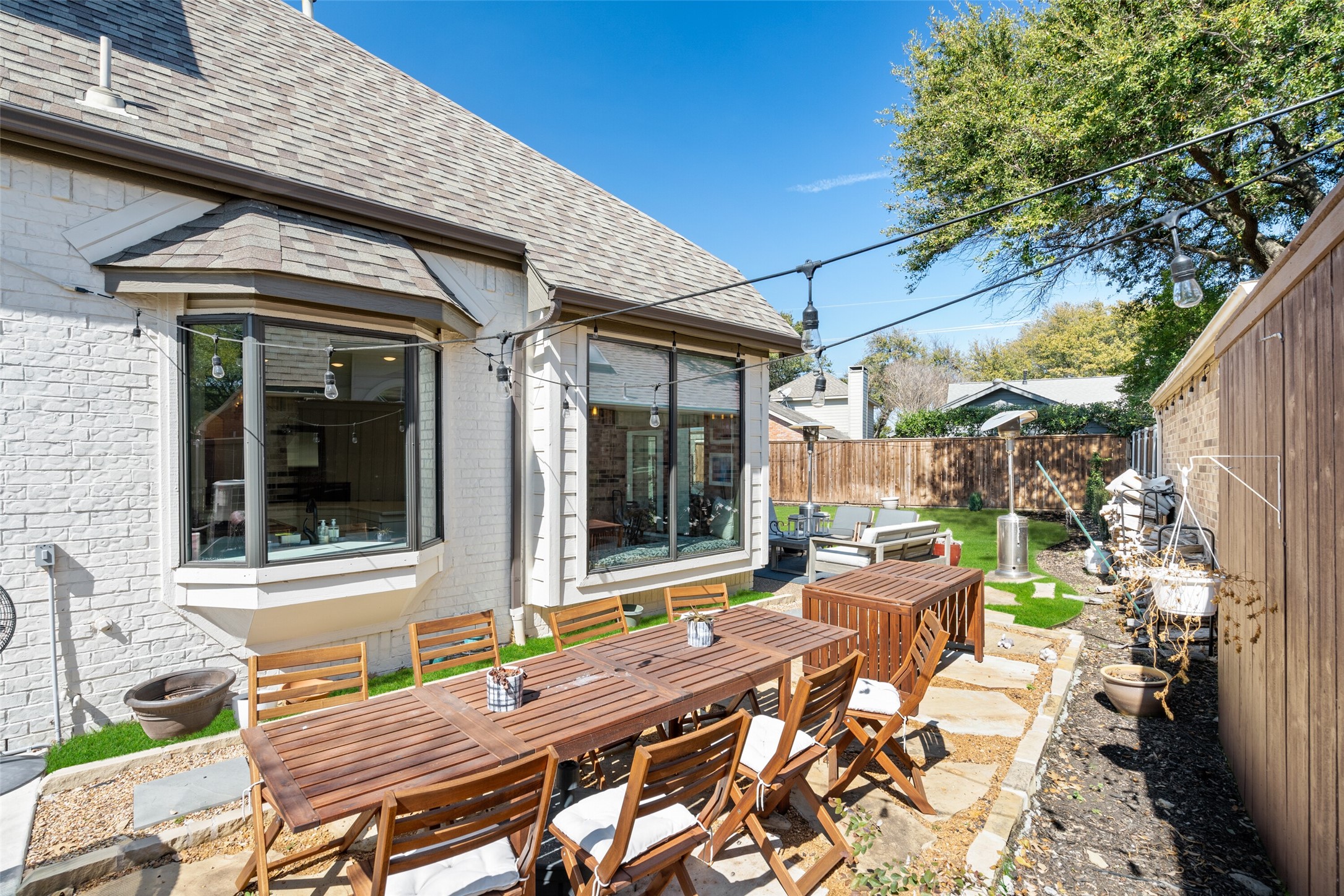 4011 Azure Lane Addison TX 75001