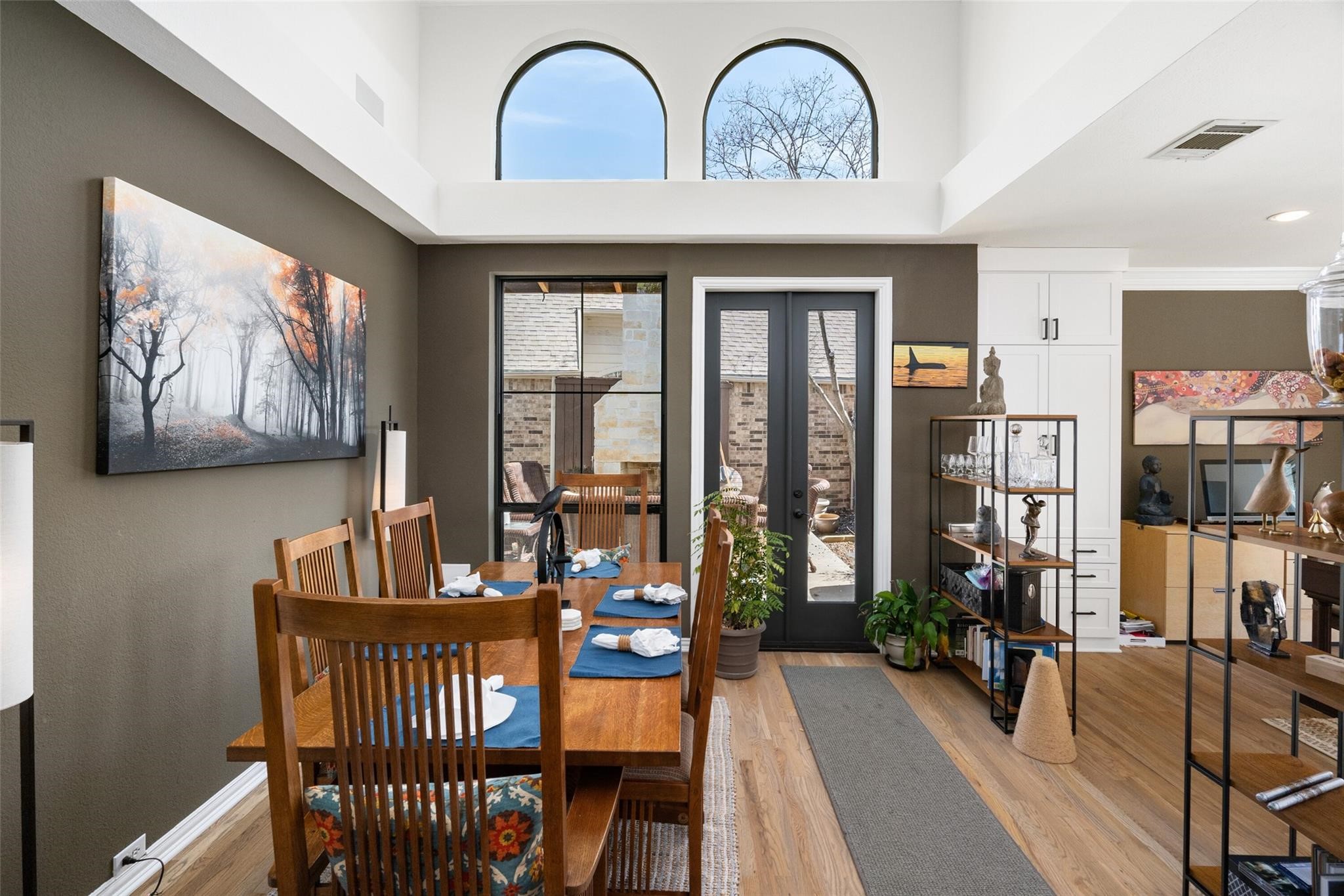 4011 Azure Lane Addison TX 75001