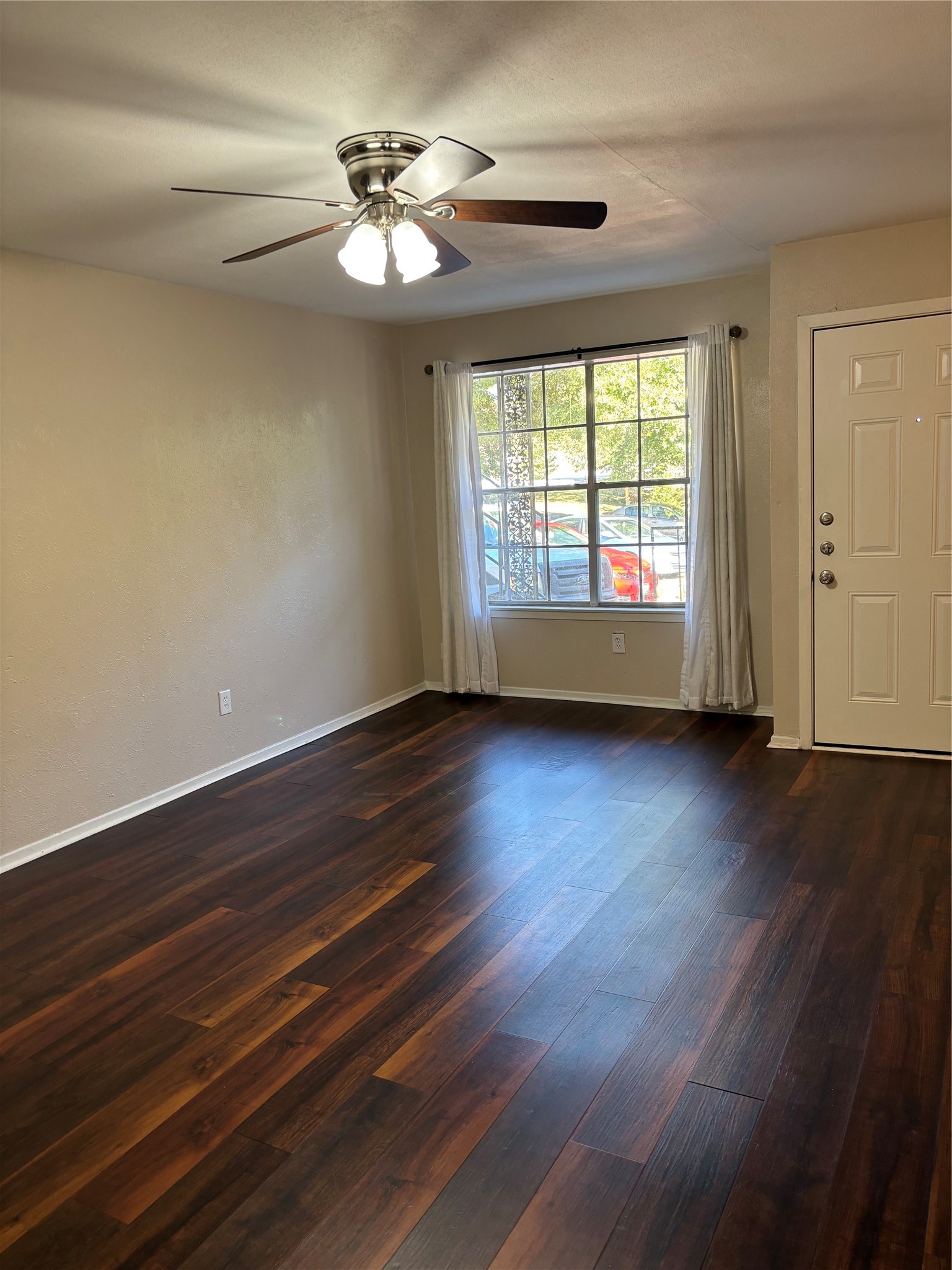 5201 Curzon Avenue Fort Worth TX 76107
