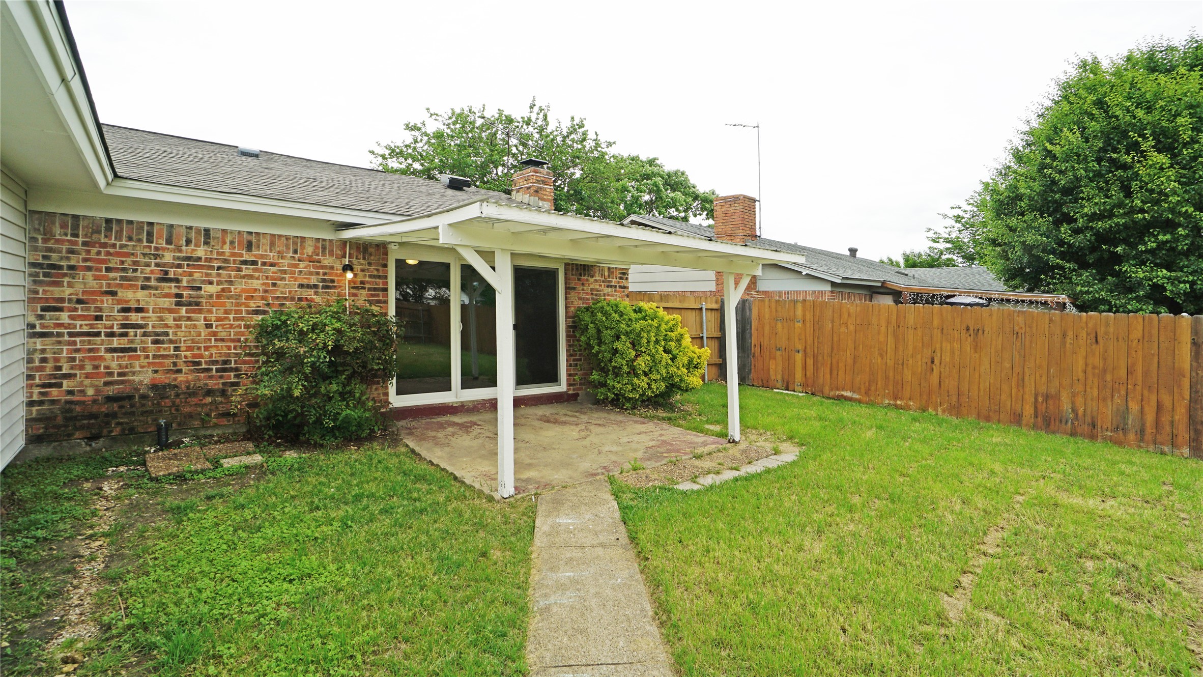 1622 Crest Park Drive Garland TX 75042