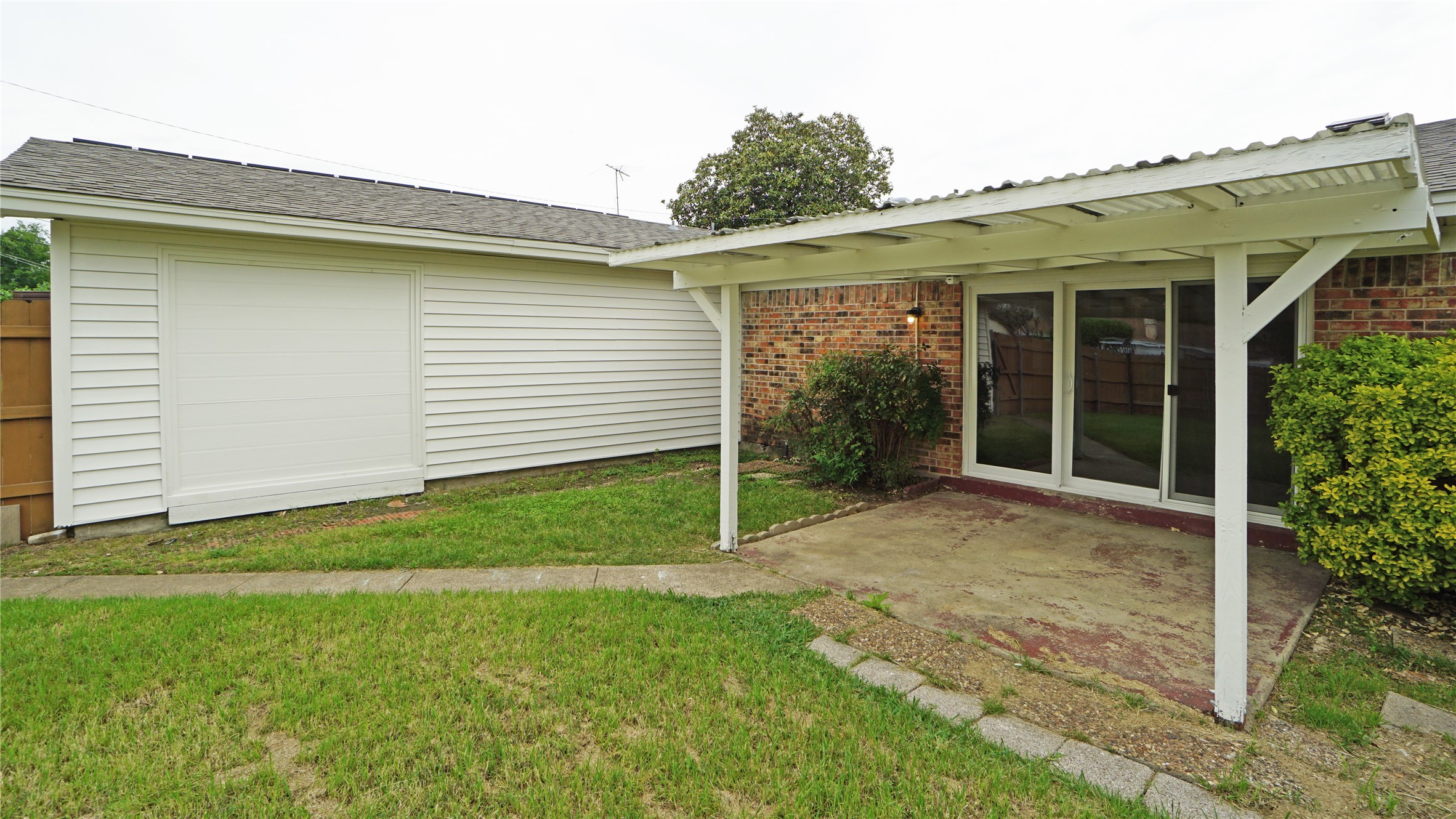1622 Crest Park Drive Garland TX 75042