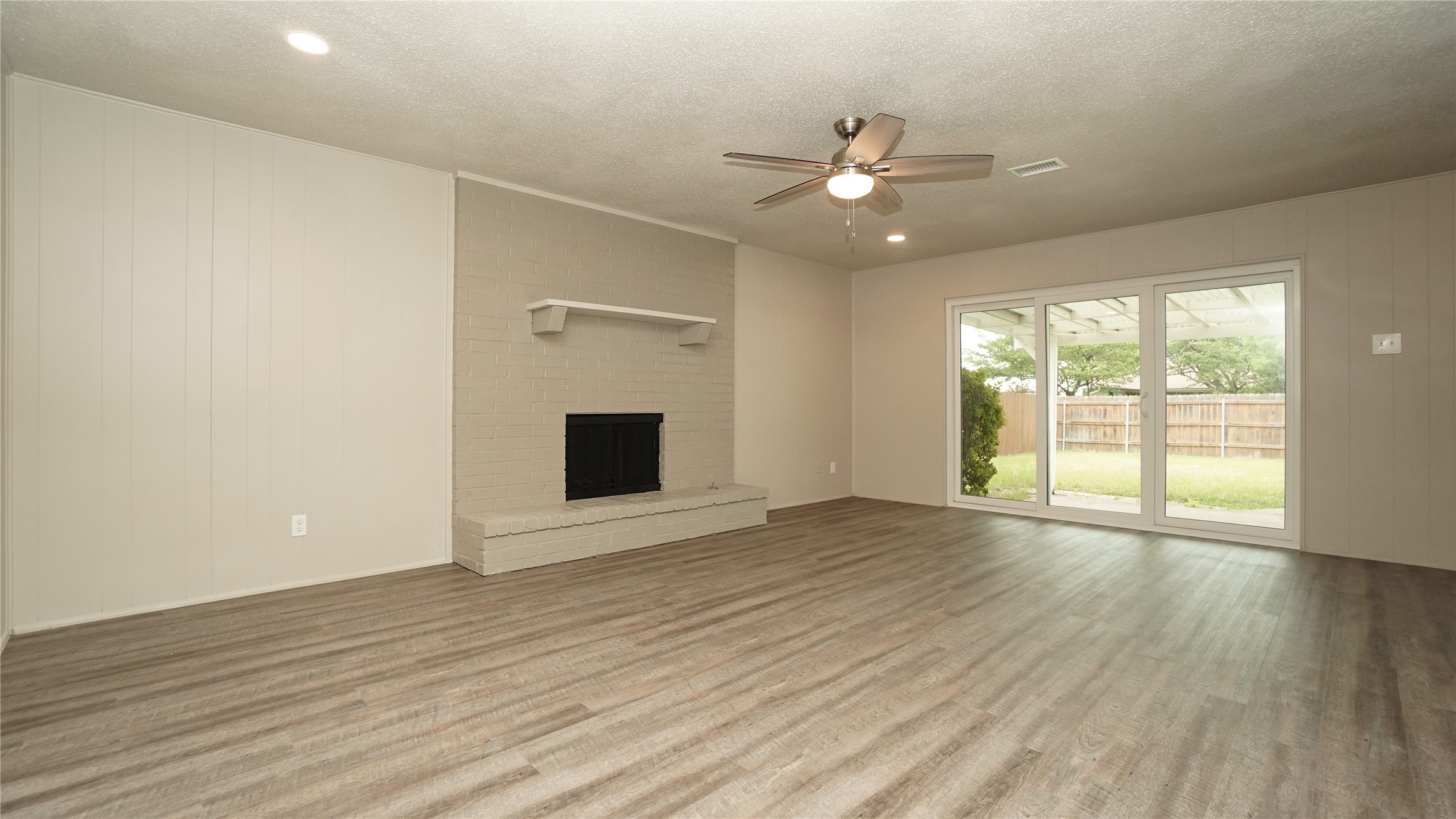 1622 Crest Park Drive Garland TX 75042
